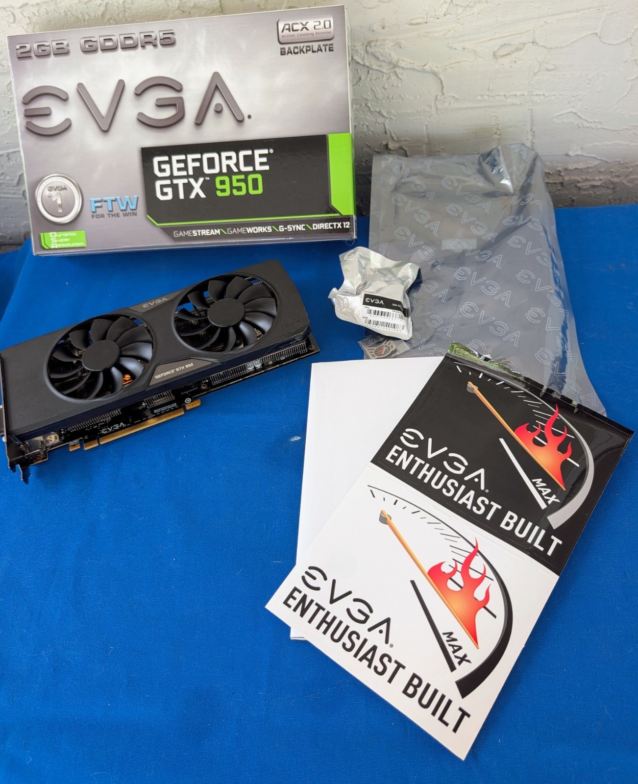 EVGA GeForce GTX 950 Dual Fan Graphics Card Multiple Monitor Support