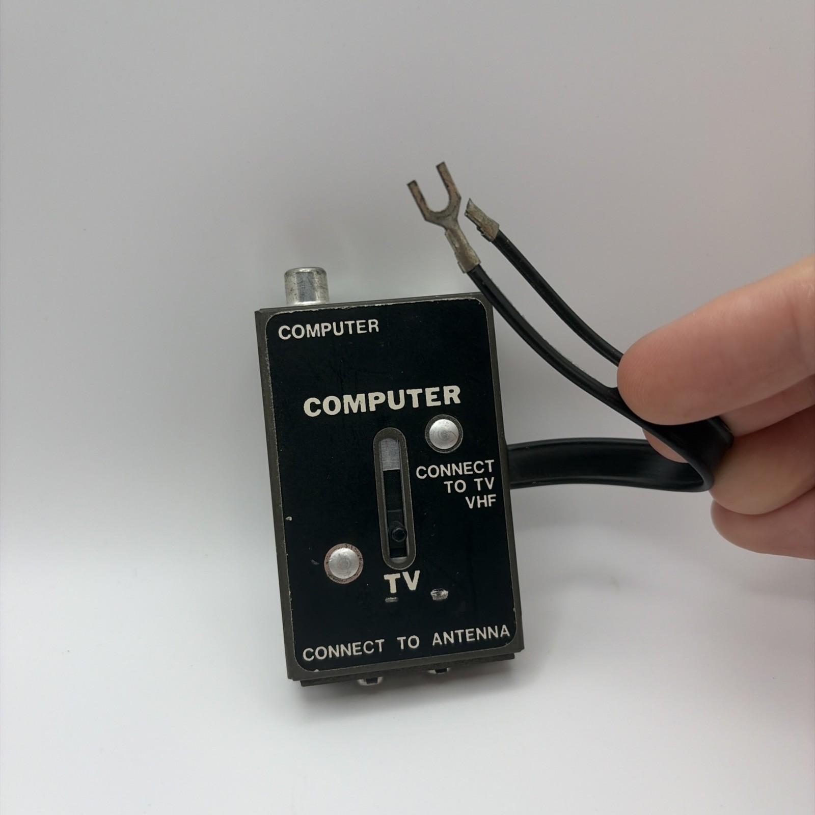 Vintage RF Switch Box Computer/TV Selector – Atari Commodore VIC-20 C64 Retro