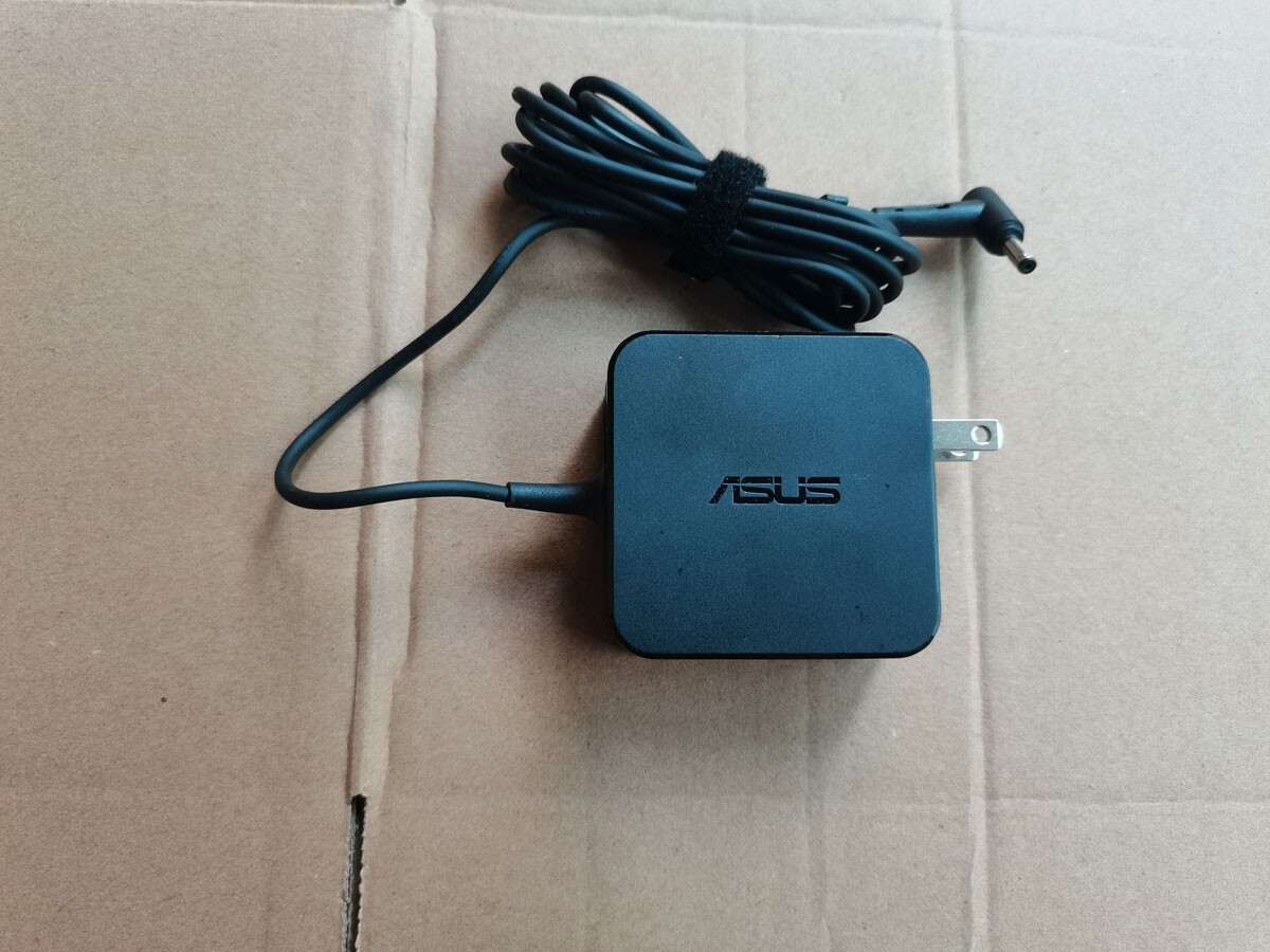 Original 19V 2.37A 45W AD883J20 4.0mm For ASUS X456UA X302LA X302L X507U Charger