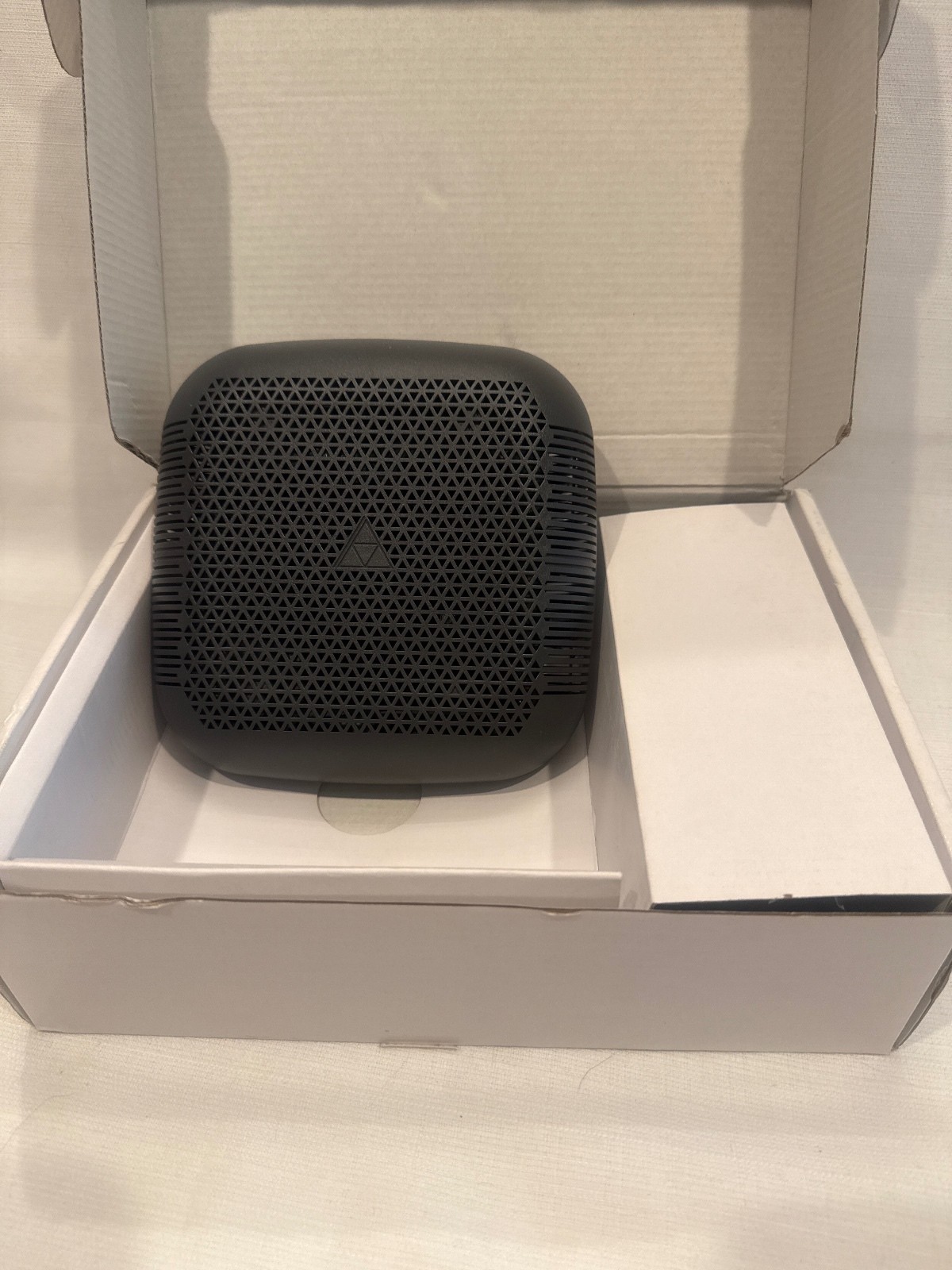 Casa Systems Pebble B41 AP1000-41 Network Router with Cables