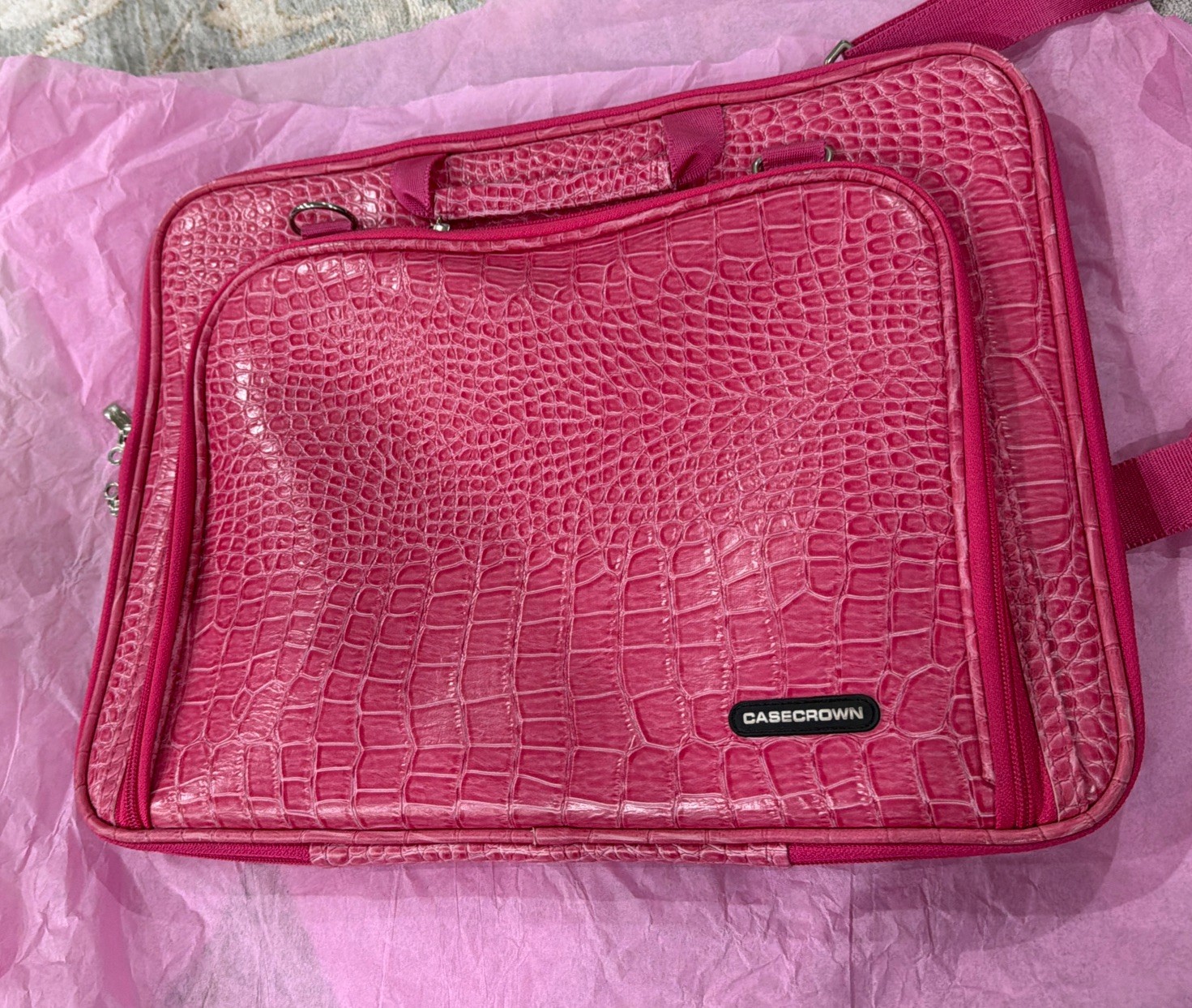 CASECROWN PINK ALLIGATOR LAPTOP CASE