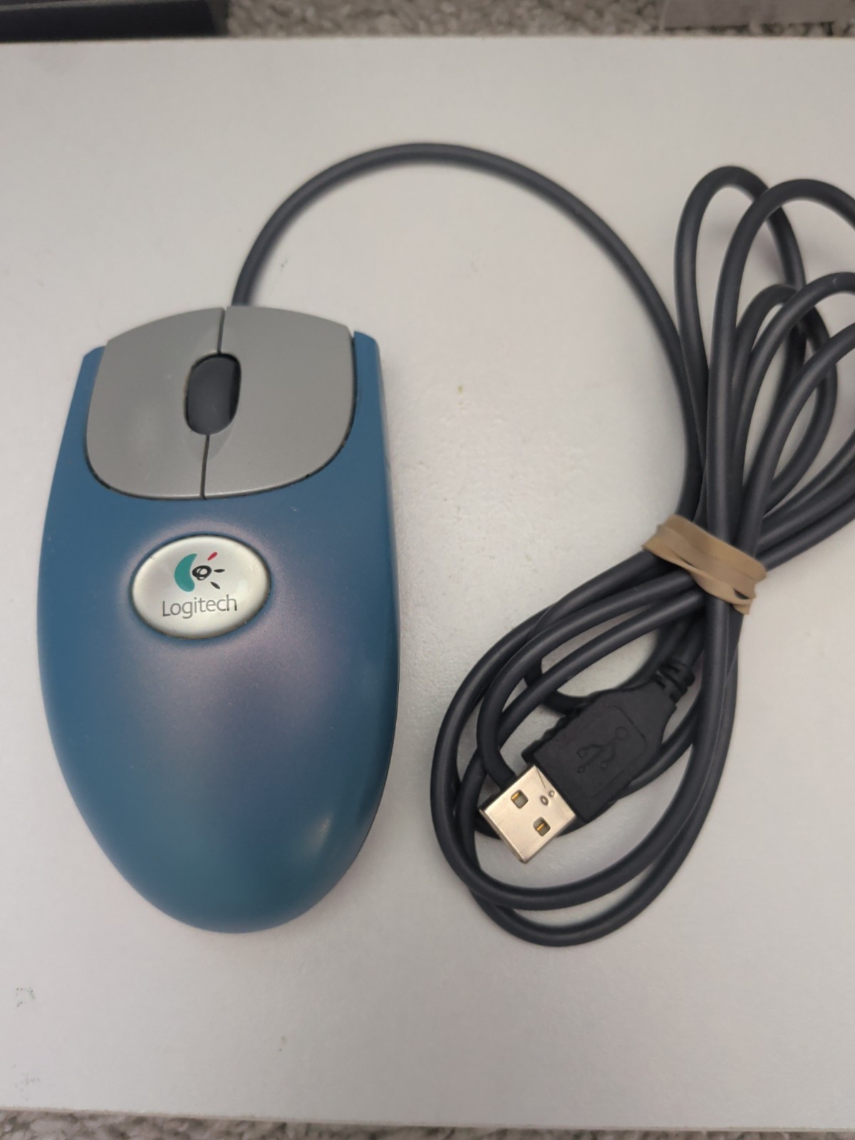 Logitech iFeel Optical USB Wired Mouse Ergonomic Scroll Wheel Blue/Silver