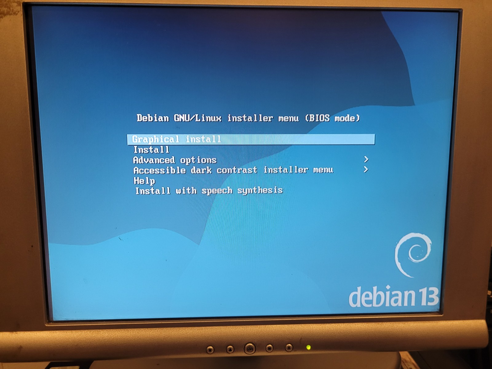 Debian 13 Linux "Trixie" x64 Installer on 16G USB Stick Rock Solid Linux Distro