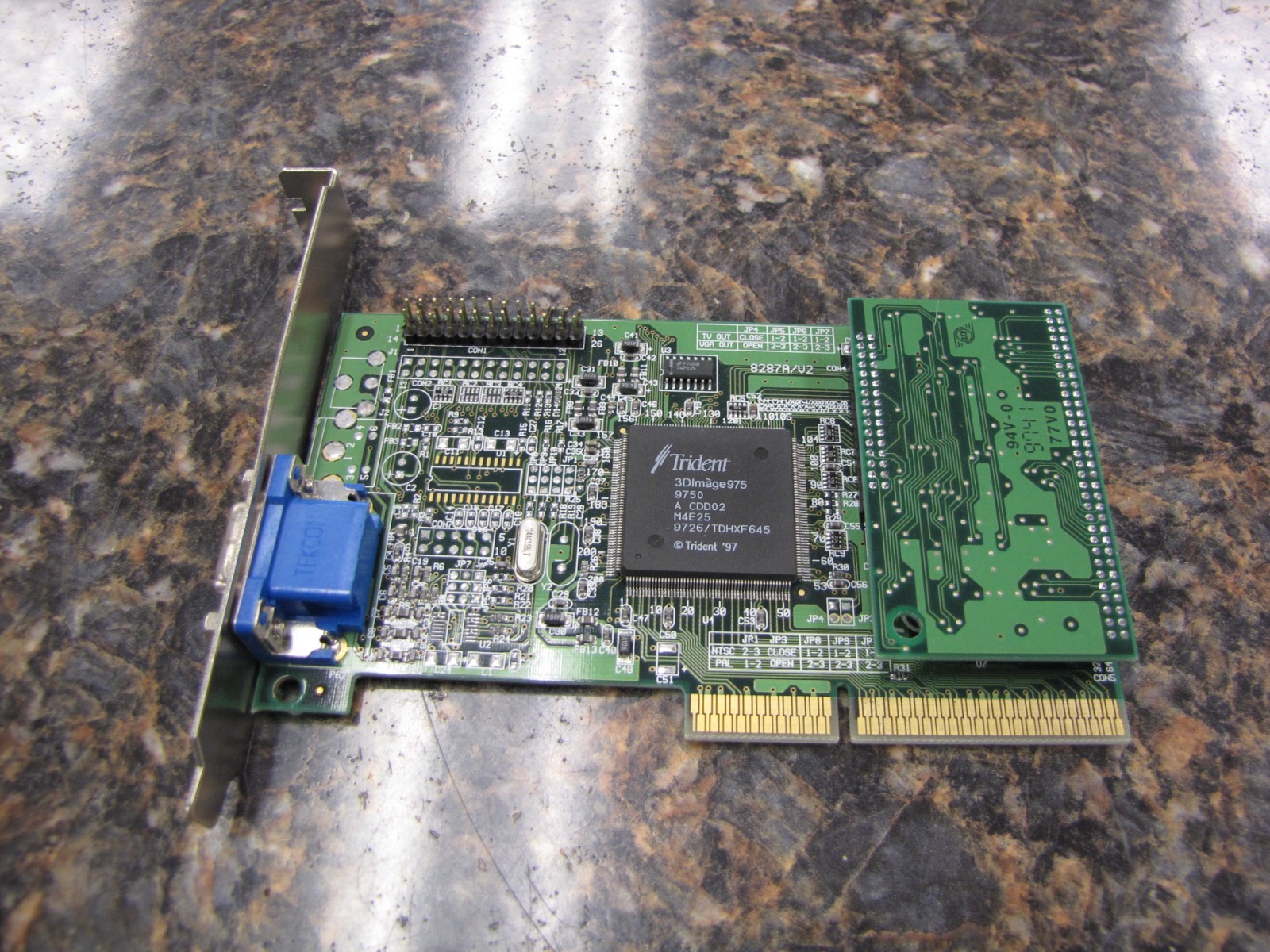 Jaton Vctr8287Agp Agp Video Card W/Daughter Card - IJ43
