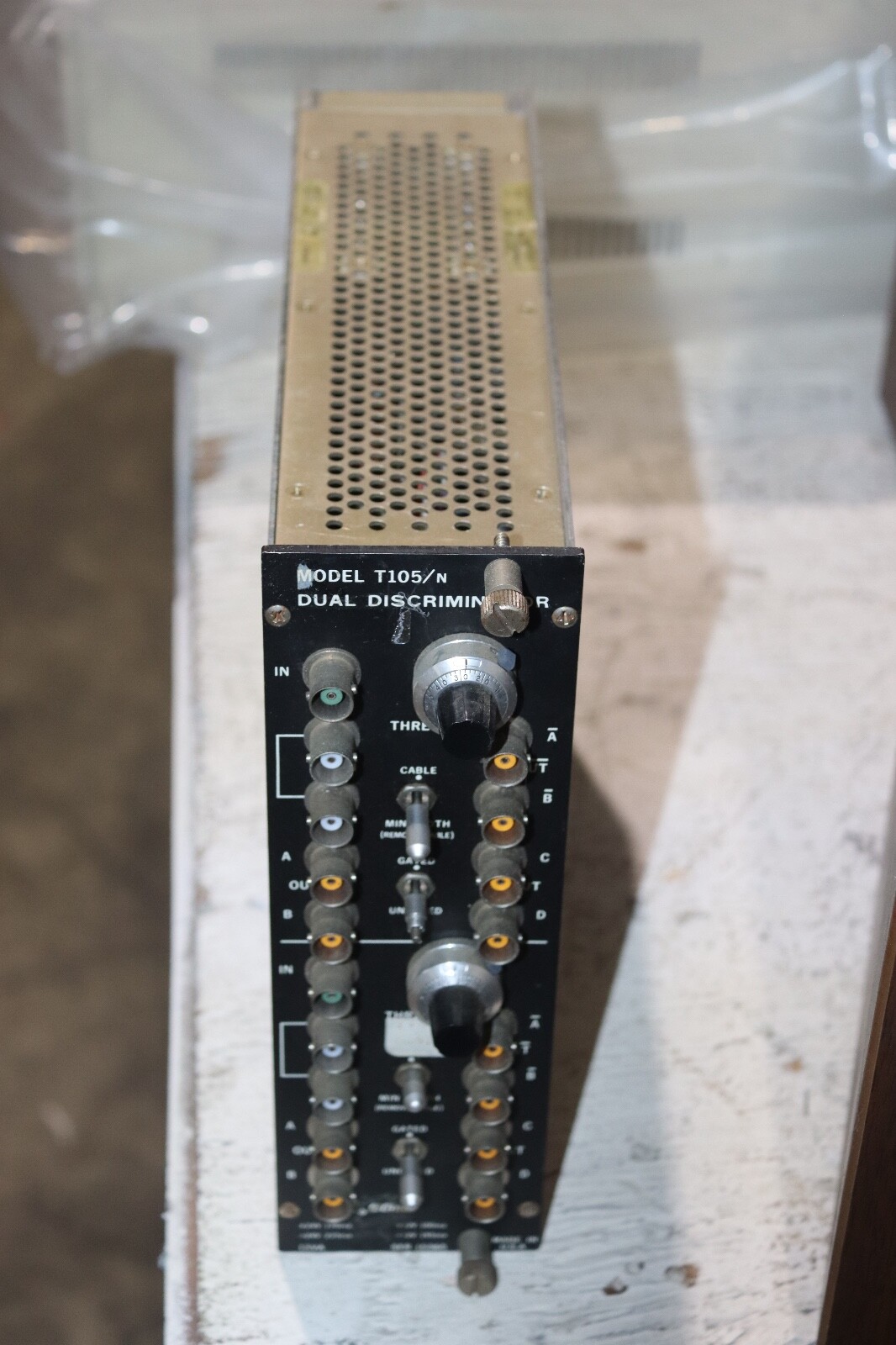 ORTEC EG&G NIM computer module model # T105/N Dual Discriminator