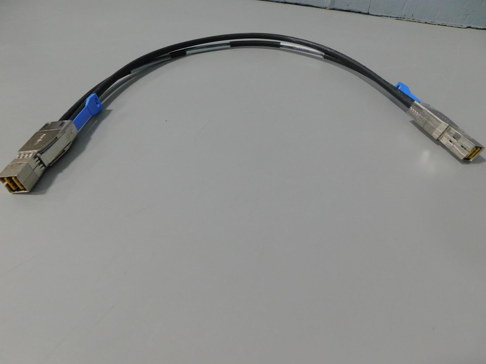 MOLEX NETAPP X66030A 112-00435 Mini SAS HD to Mini SAS HD 0.5M Cable