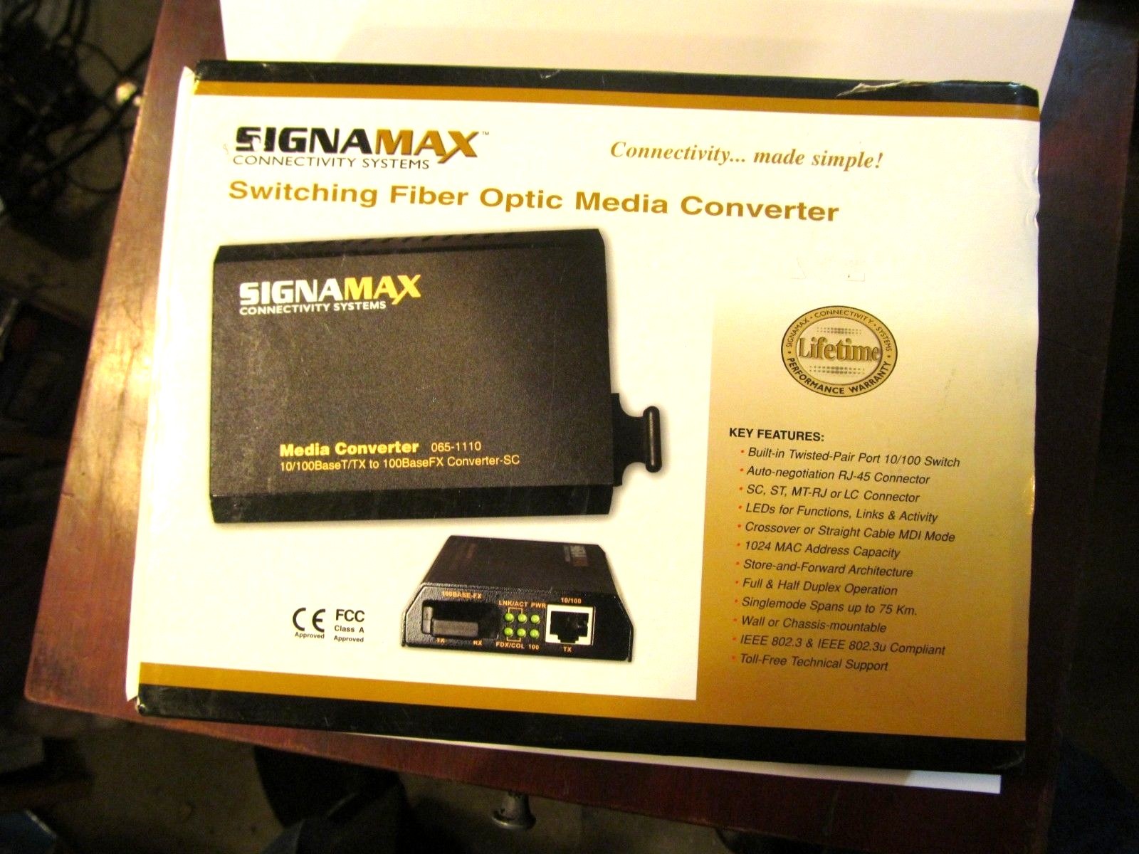 Signamax Switching Fiber Optic Media Converter - 065-1110