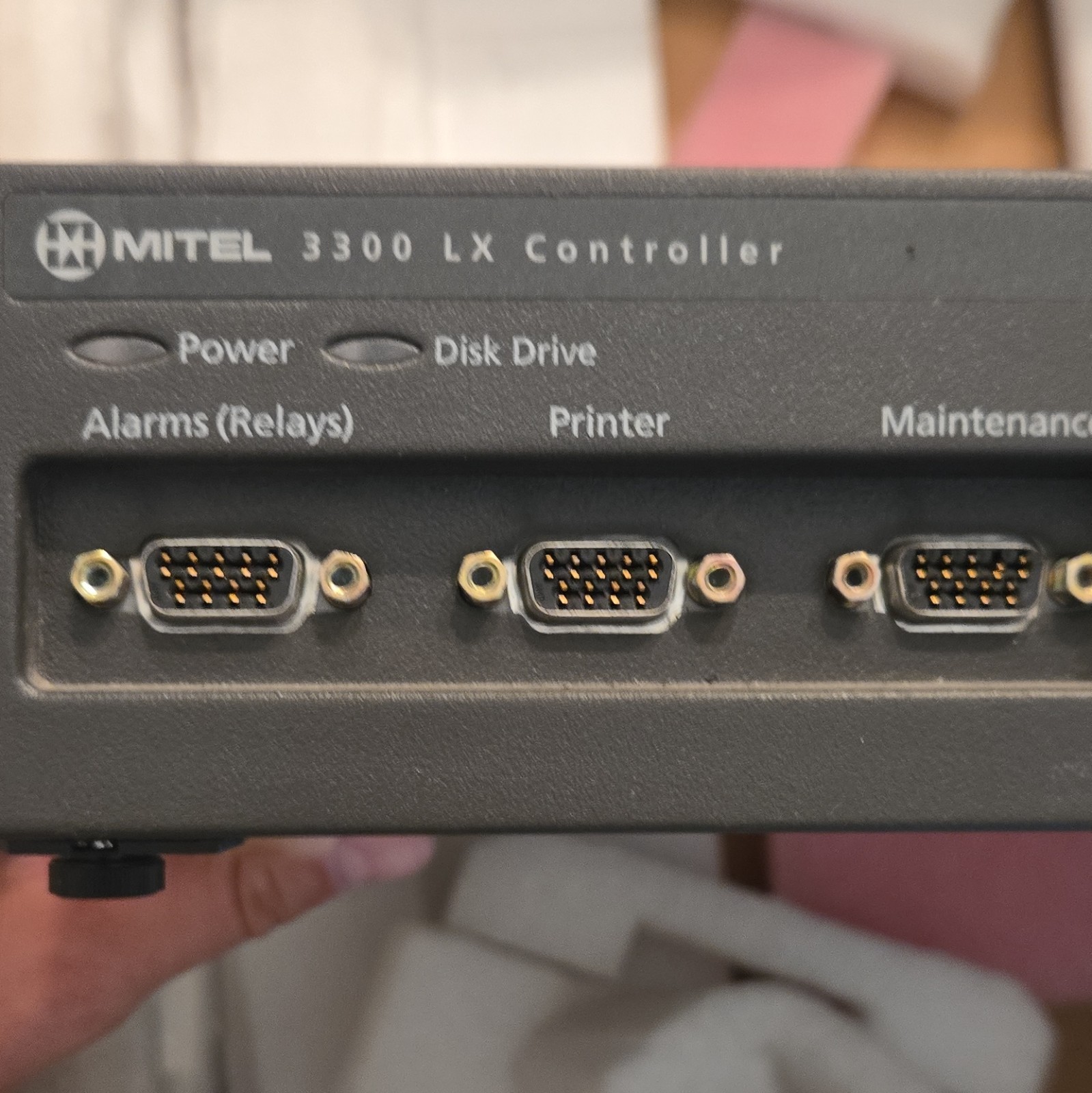 Mitel 3300 LX IP PBX Controller 700 Lines Serial DB-9 Black Universal