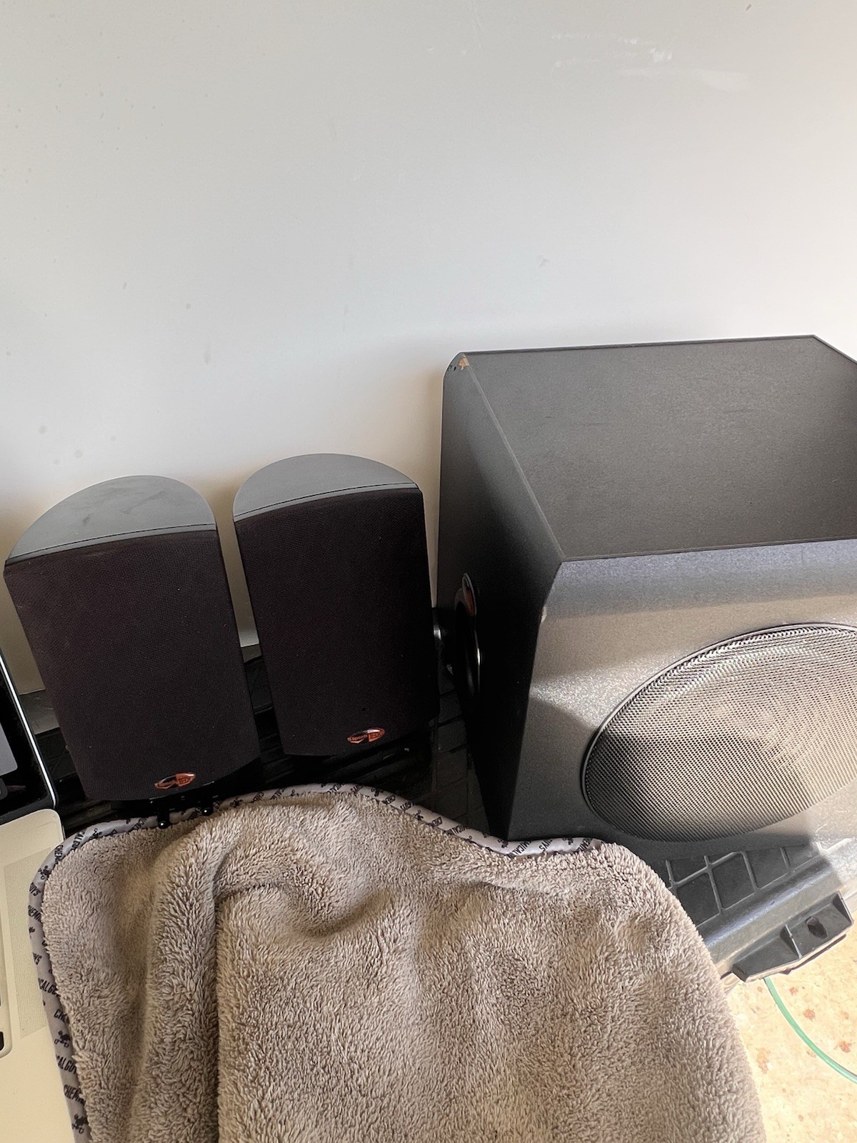 Klipsch ProMedia 2.1 THX Computer Speakers & Subwoofer working For Parts Repair