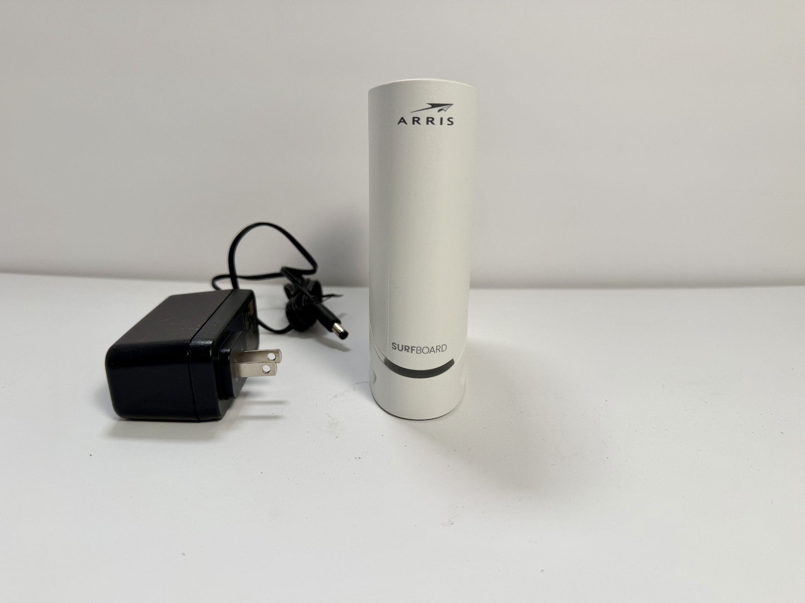 ARRIS SURFboard S34 DOCSIS 3.1 Cable Modem 2.5Gbps Works w/Xfinity Cox Spectrum