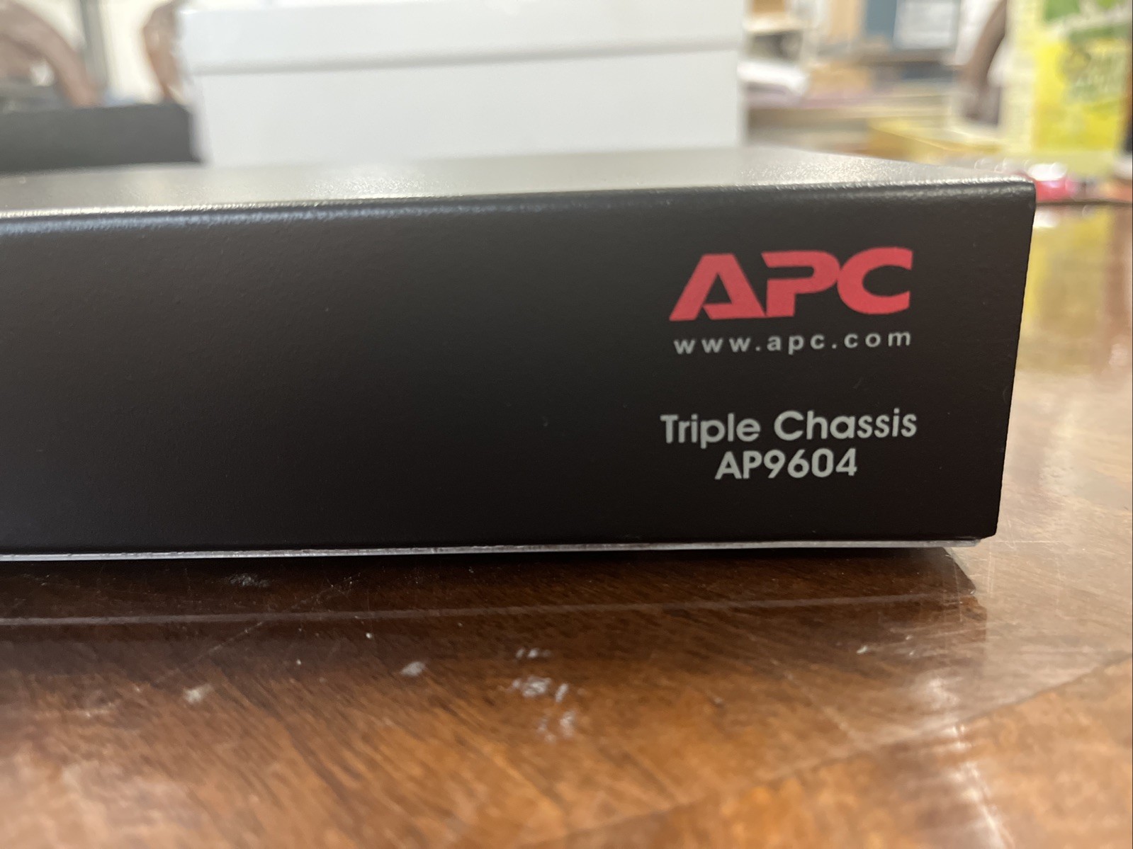 APC AP9604S Silicon DP300E Triple Chassis