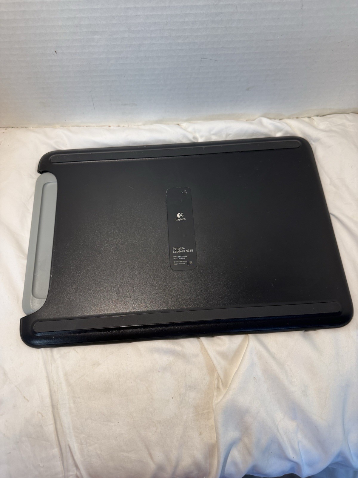Logitech N315 Portable LapDesk Travel Stand w/ White Retractable Mouse Pad Tray