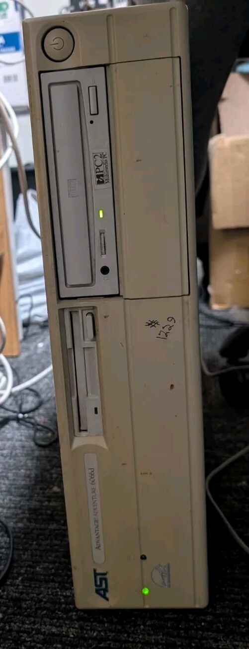 AST Adventure 6066d Advantage Series Vintage Retro PC Desktop Tested. no monitor