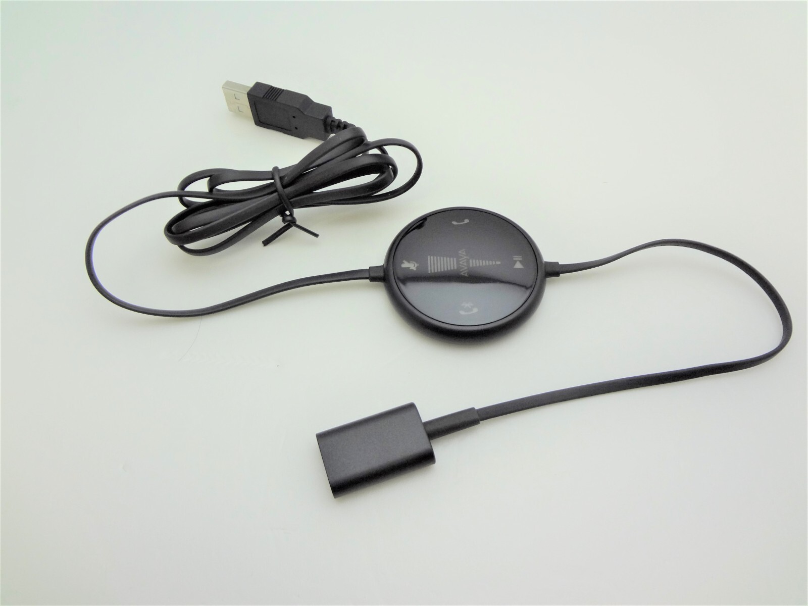 Avaya L100 Touch Controller w/Bluetooth Avaya Quick Connect (QC) to USB-A Cable