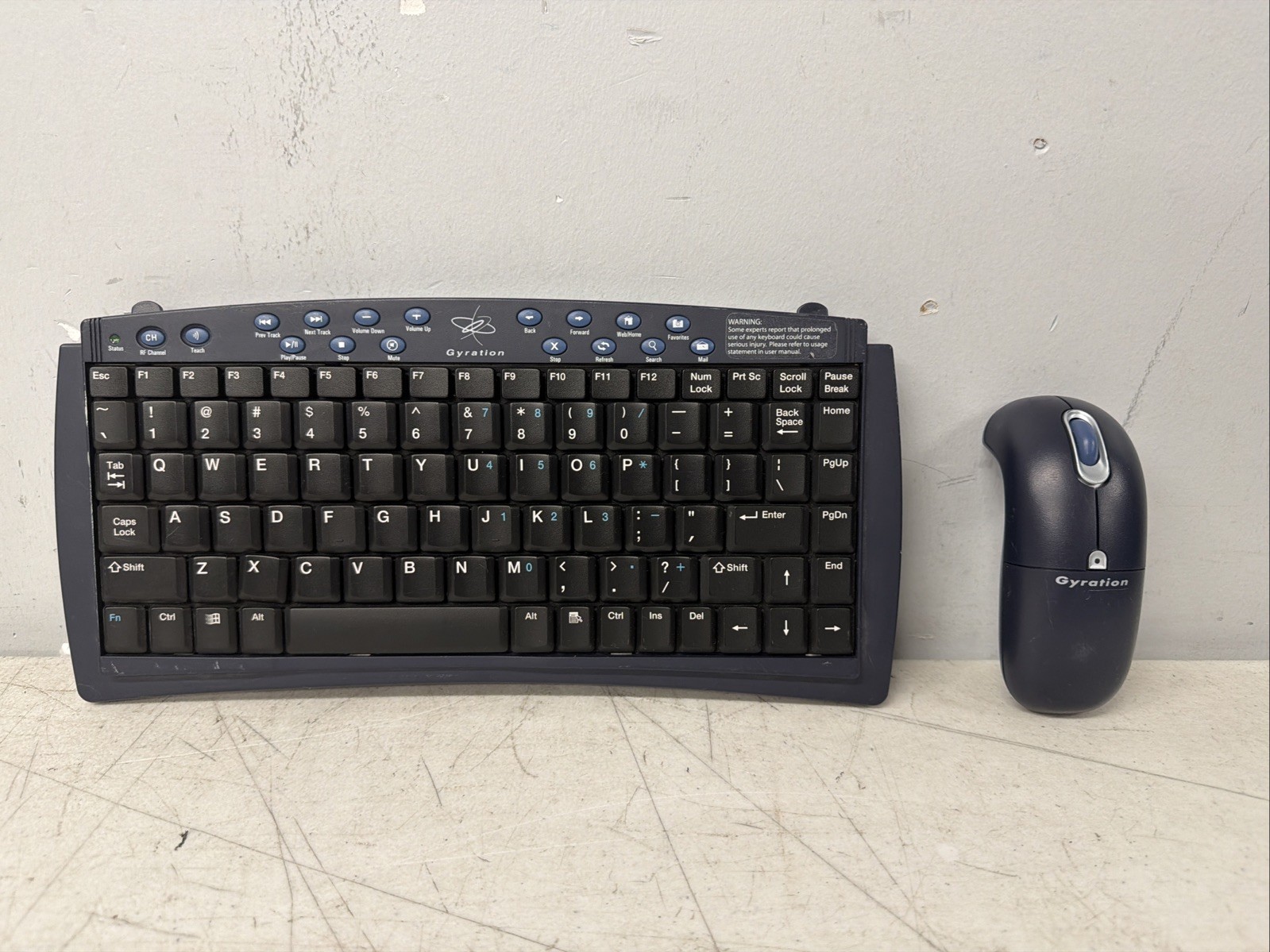 Gyration Pro GO 2.4 GHz Cordless Optical Air Mouse & Full-Size Keyboard Suite