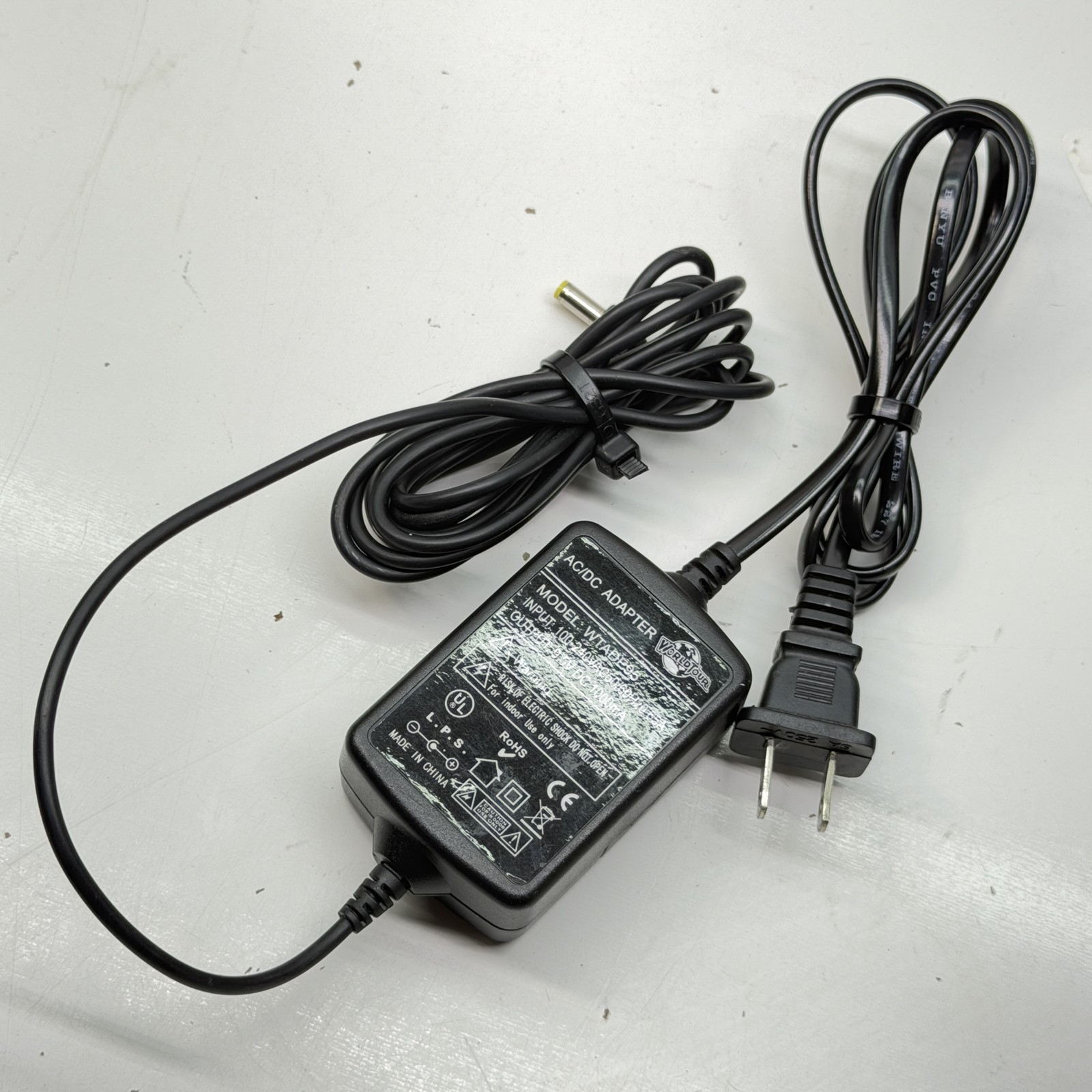 WORLD TOUR WTADE95 AC/DC Adapter 9.5V 1000mA Power Supply Charger
