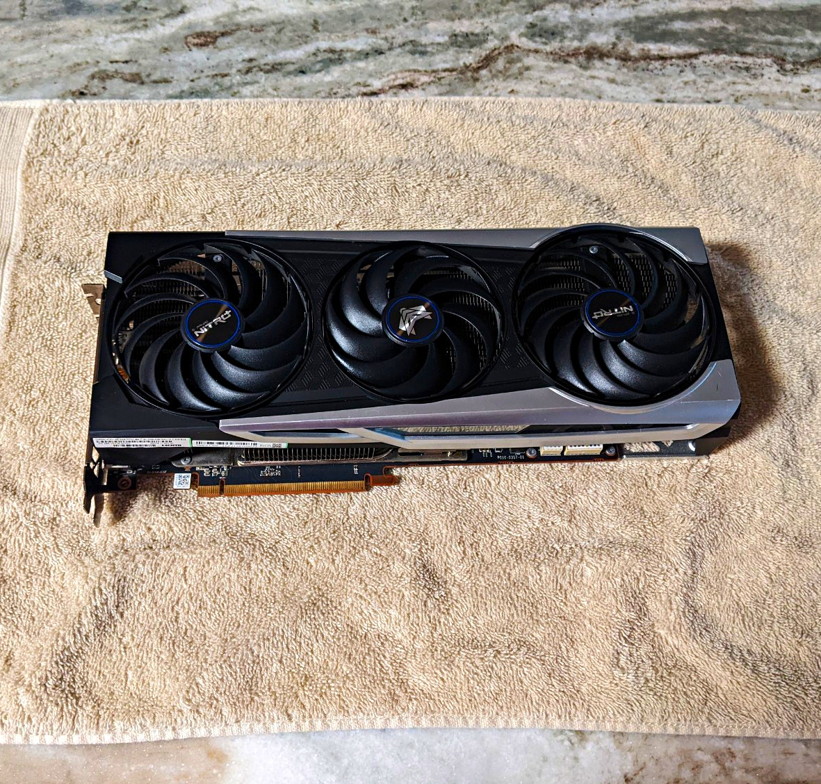 SAPPHIRE NITRO+ AMD Radeon RX 6800 XT 16GB GDDR6 Triple Fan HDMI/DP
