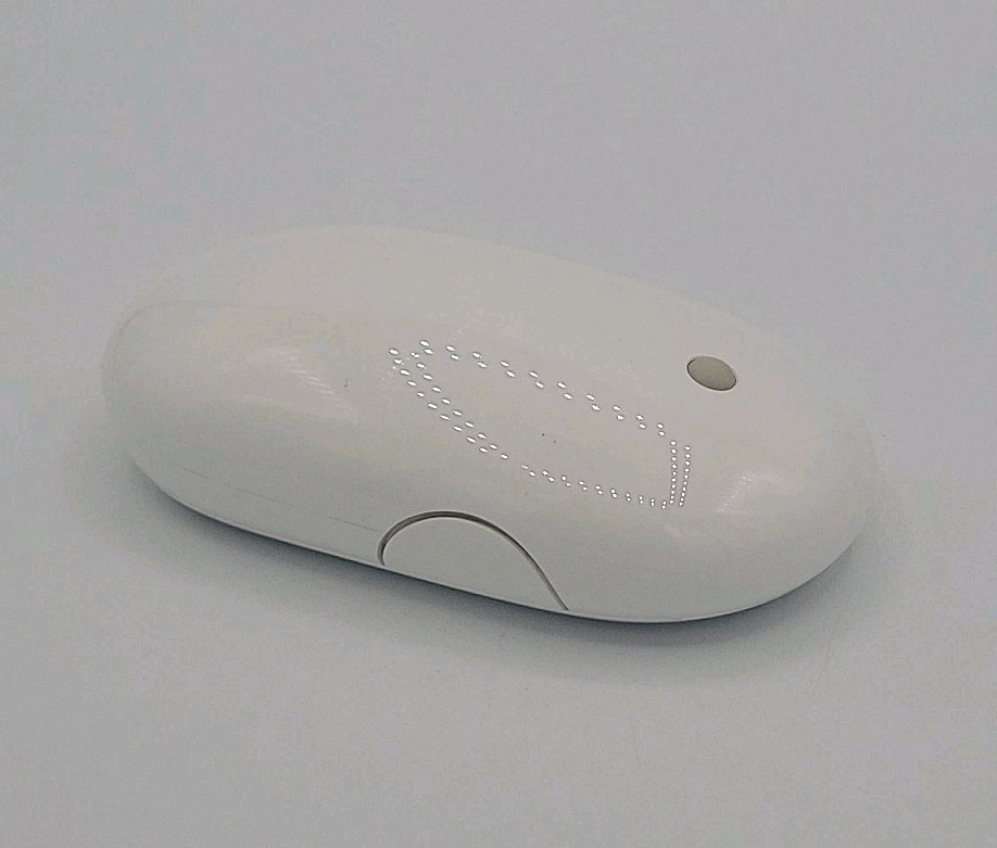 Apple A1197 4-Button Laser Mighty Mouse - Bluetooth - Wireless