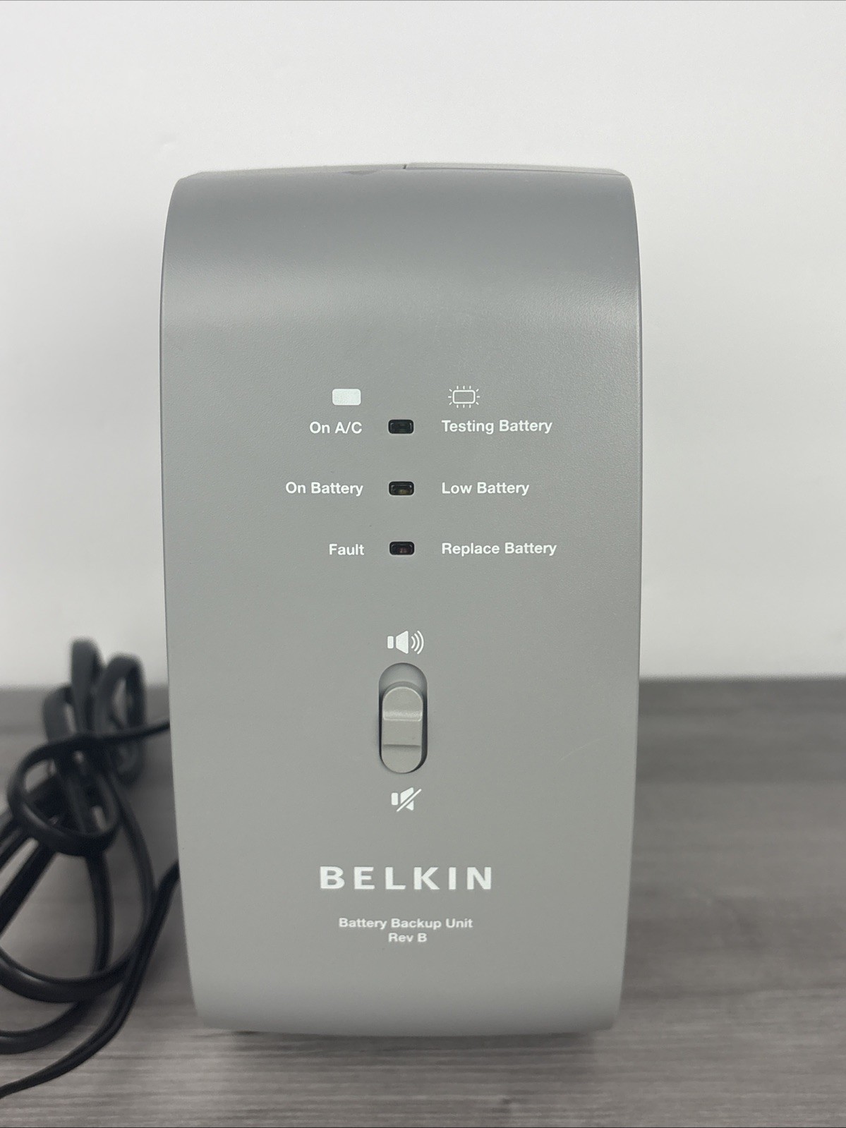 BELKIN Backup Battery Unit Rev B Powers Up