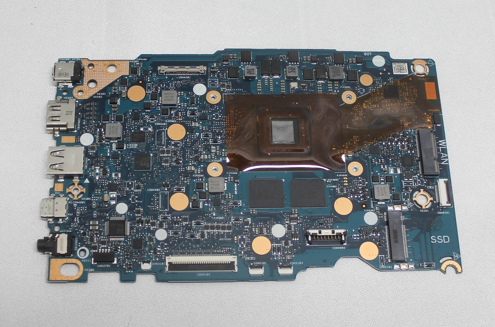 90NB0ZR0-R00081 Asus E1504Fa Mb._4G/Althlon 7220U "GRADE A"