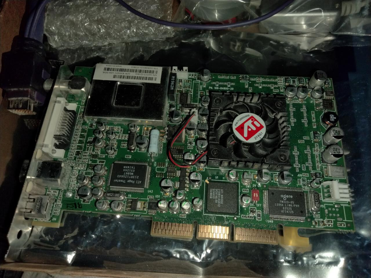 ATI Radeon All in Wonder 8500 DV 64MB AGP kit with original retail box