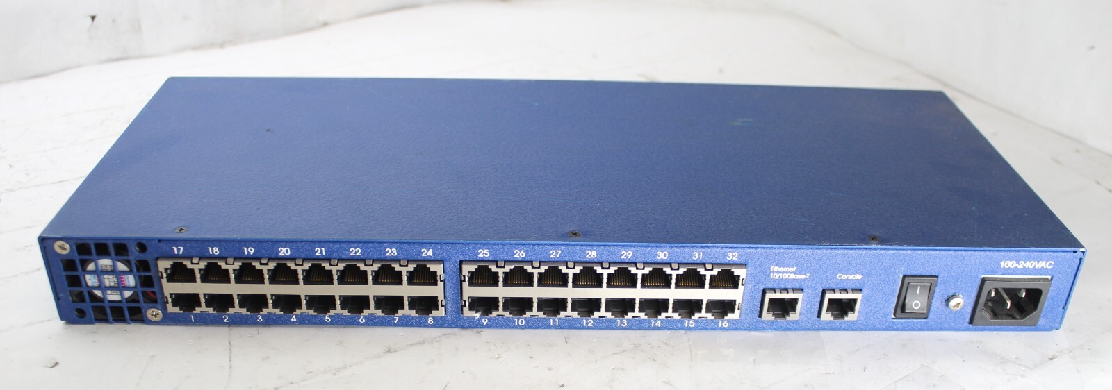 CYCLADES TS3000 32 Port Console Terminal Access Console Server Linux