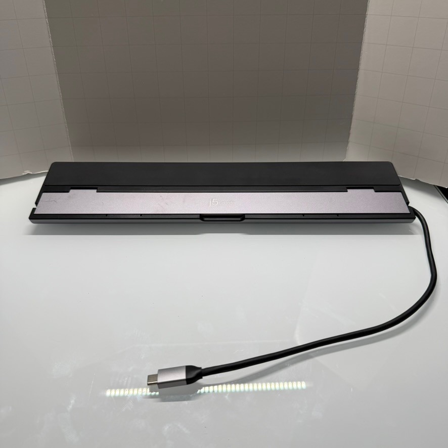j5create JCD543 USB-C Triple Display Docking Station HDMI DisplayPort VGA LAN