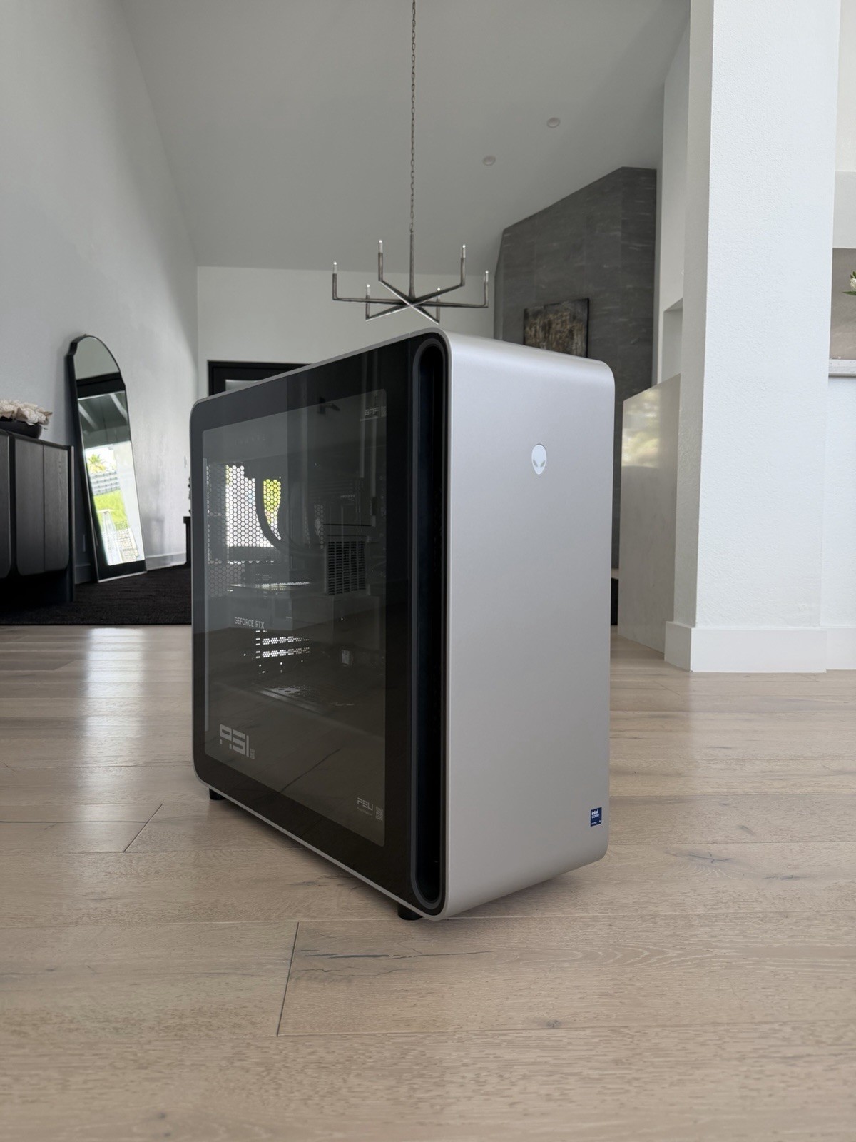 Dell Alienware Area-51 Intel Core Ultra 9 285K 64GB 4TB RTX 5080 Alien Care 2027