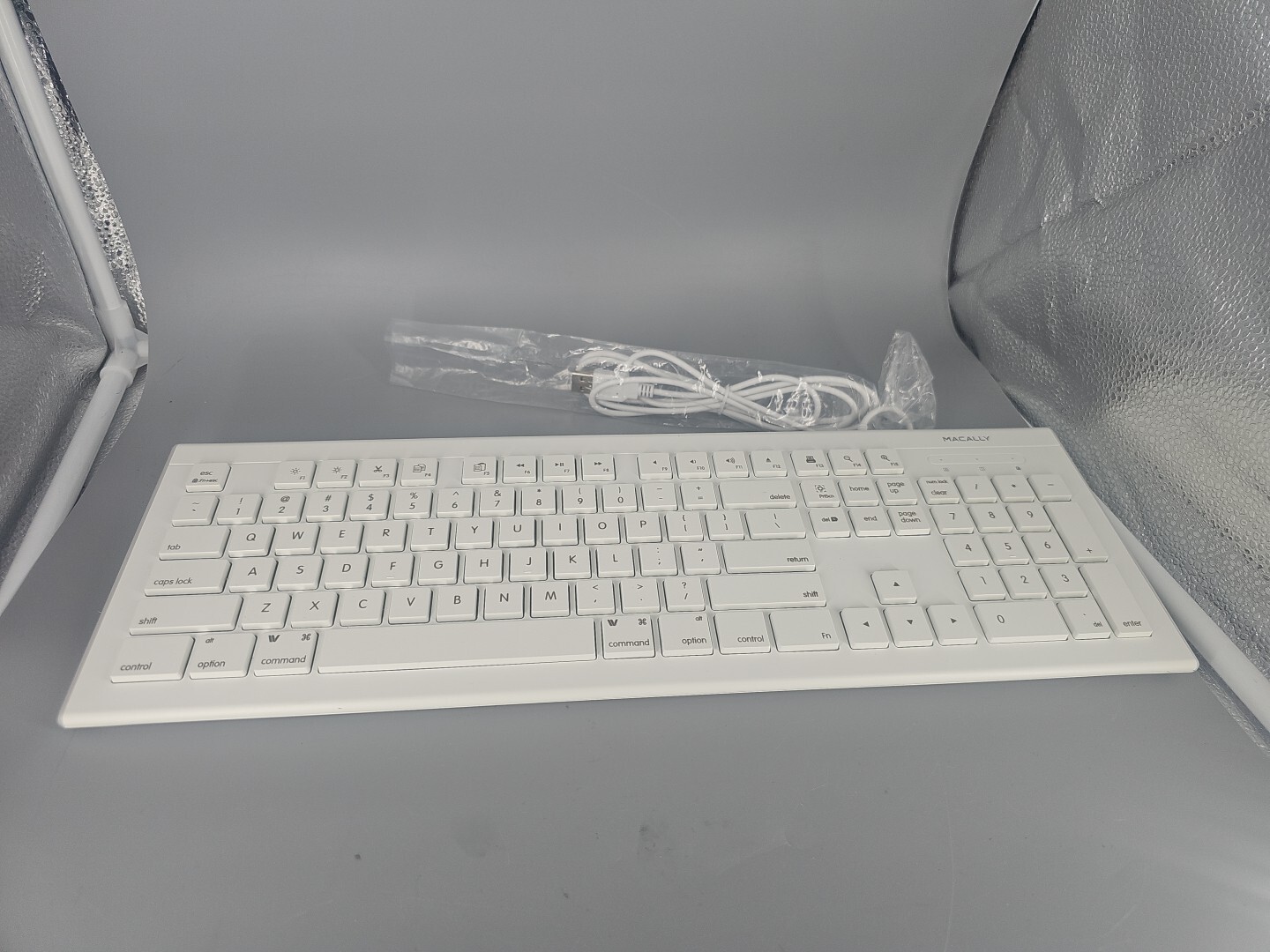 Macally Full Size USB Wired Keyboard (MKEYE) for Mac and PC (White)
