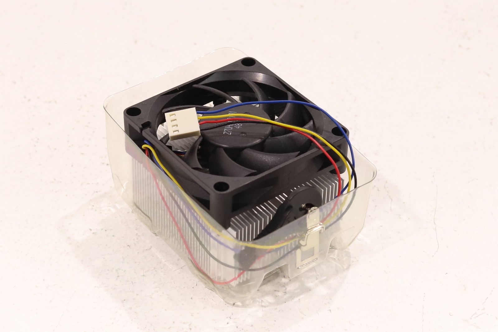 AMD 4-Pin AM2/AM2+/AM3/AM3+/FM1/FM2/FM2+ CPU Fan with Heatsink P/N: Z7UH01R101