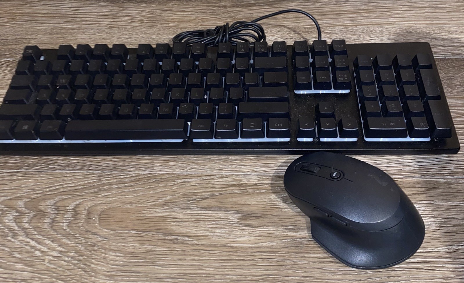 Ibuypower Gaming Keyboard RGB Backlight KB-IBP-015 w/ Onn Mouse