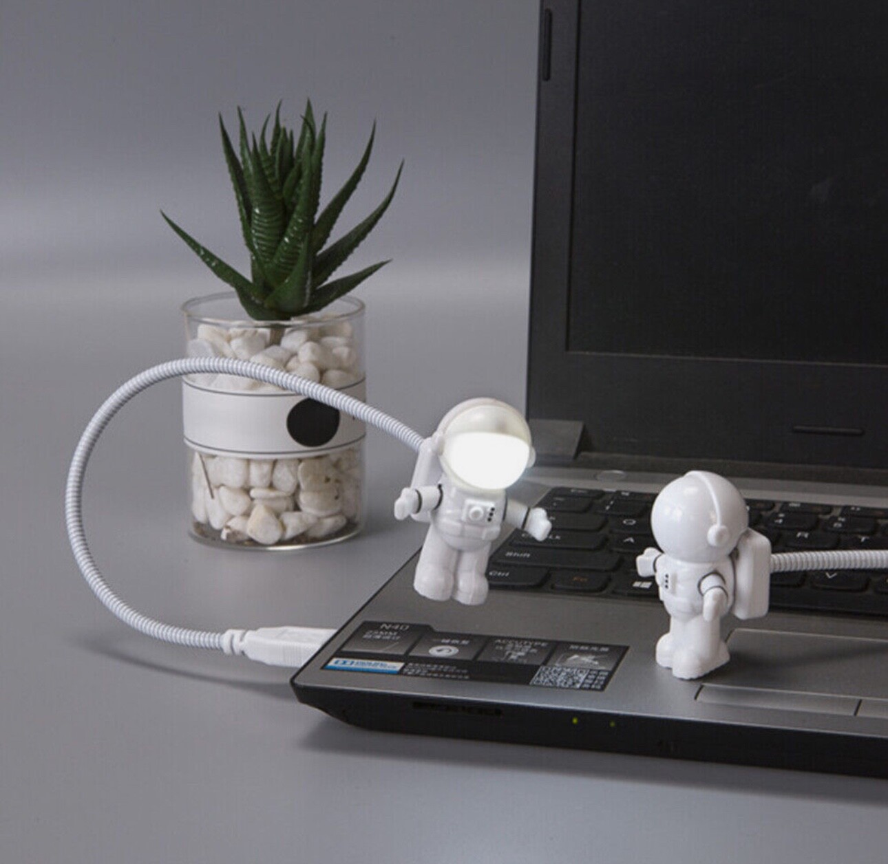 Astronaut UFO USB Powered LED Night Light Desk Table Lamp For PC Notebook Laptop