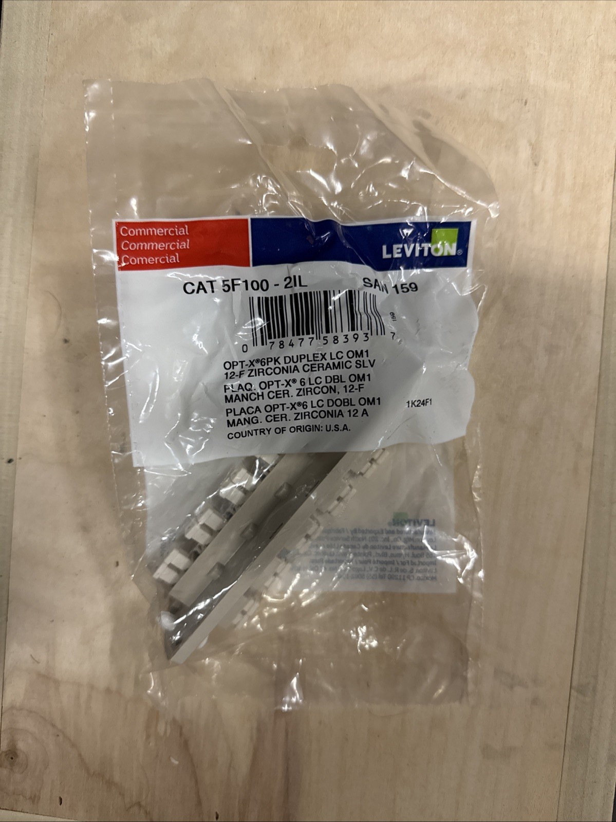 Leviton 5F100-2IL Multimode OM1 12-Fiber LC Duplex Plate