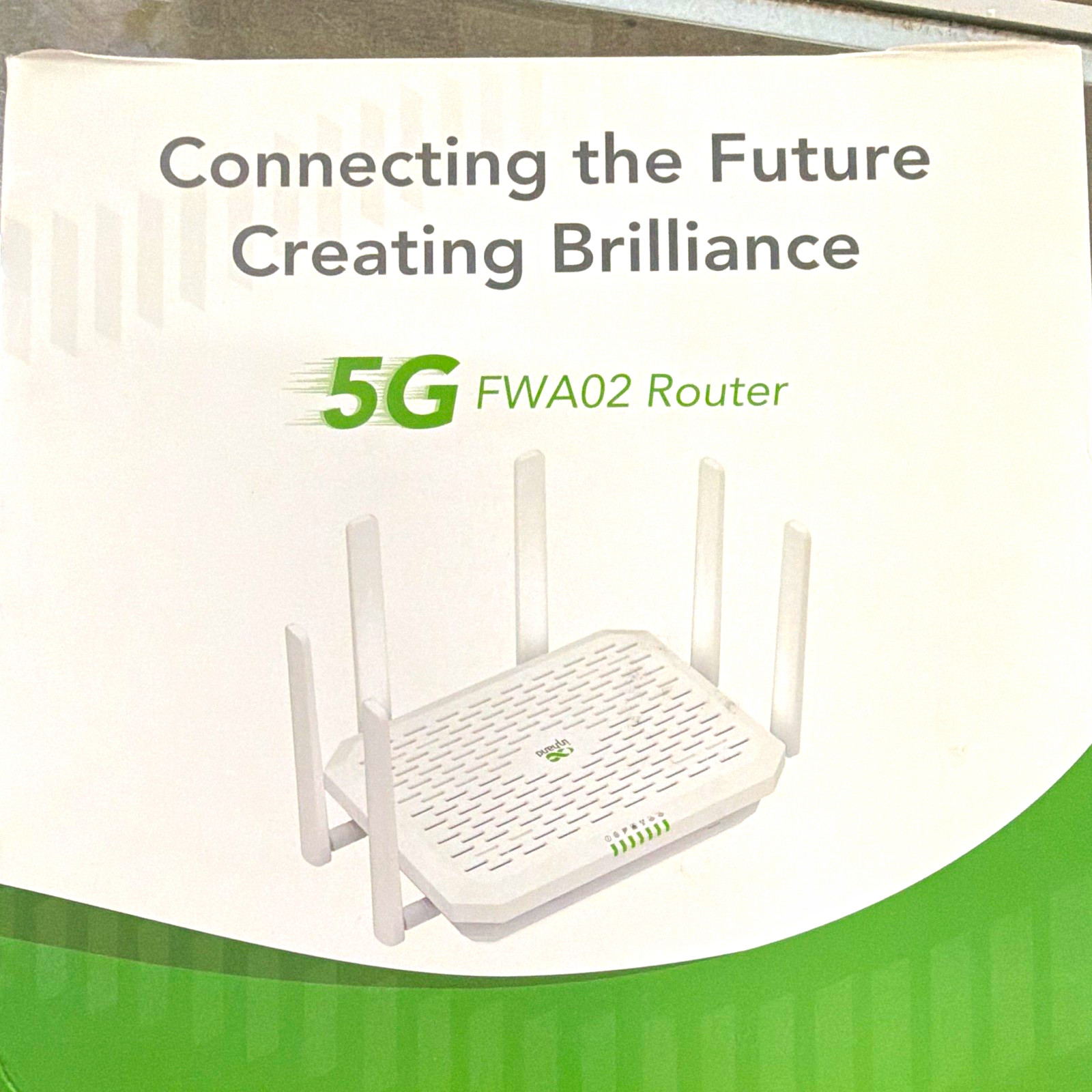 InHand Networks FWA02 5G Dual-Band Router 1200Mbps WiFi, 2 LAN, USB-C White