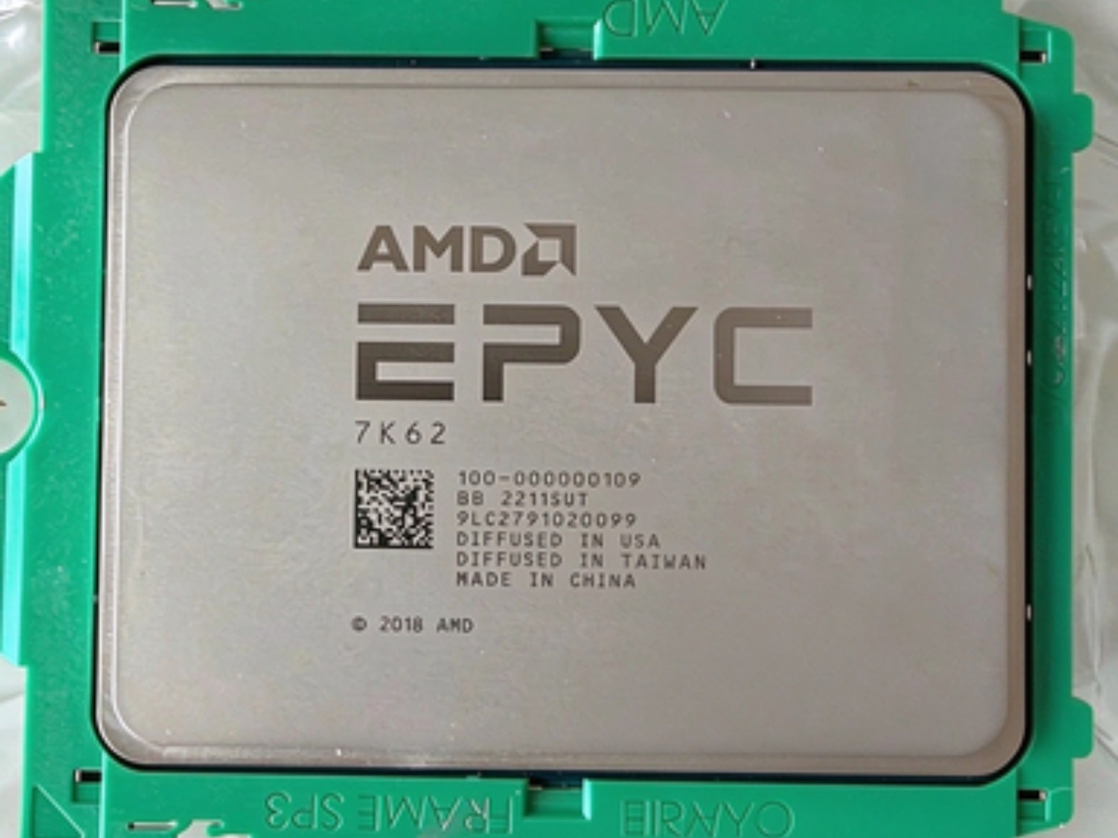 New AMD EPYC 7K62 48Core 2.6GHz 192M 225W CPU Processor EPYC 7642 OEM Version