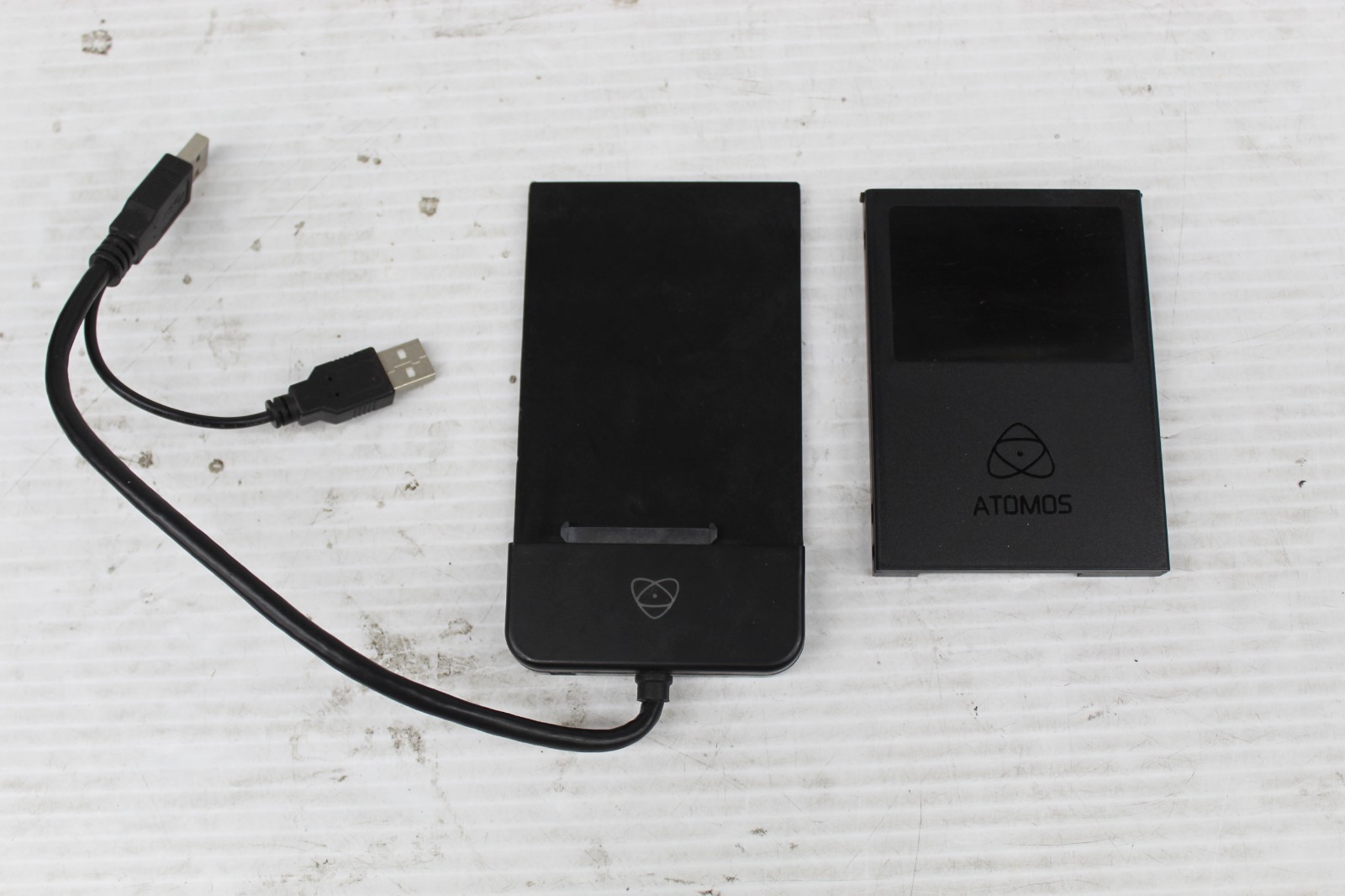 Atomos ATOMDCK003 | Powered Docking Station with USB 2.0 and 3.0