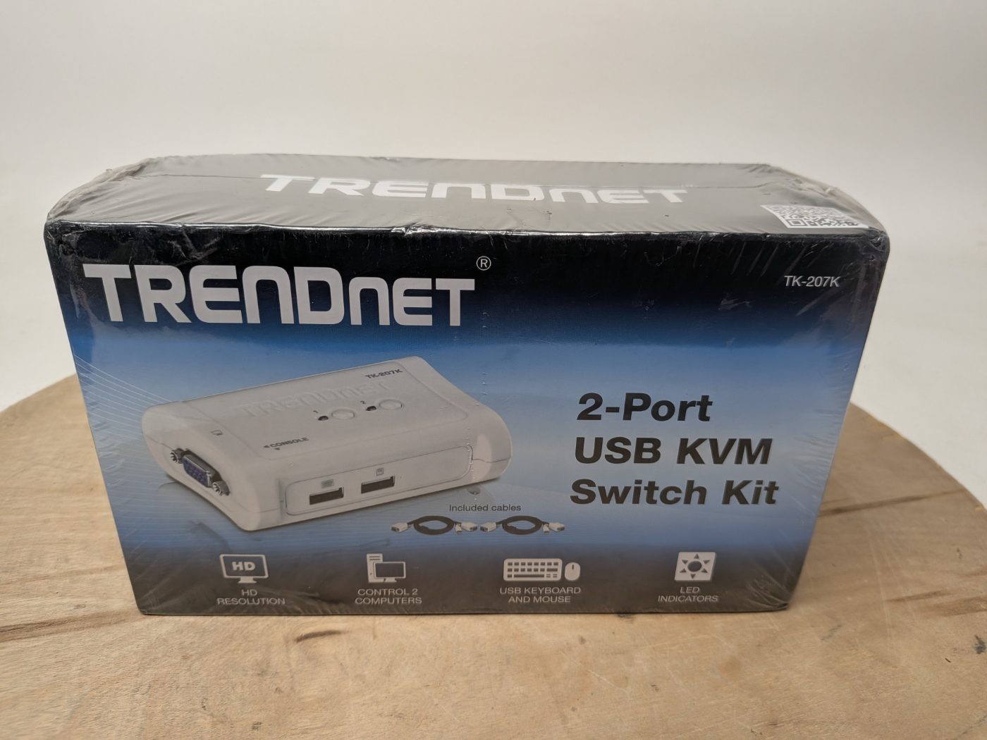 TRENDnet- TK-207K- 2-Port USB KVM Switch Kit- NEW SEALED NIB