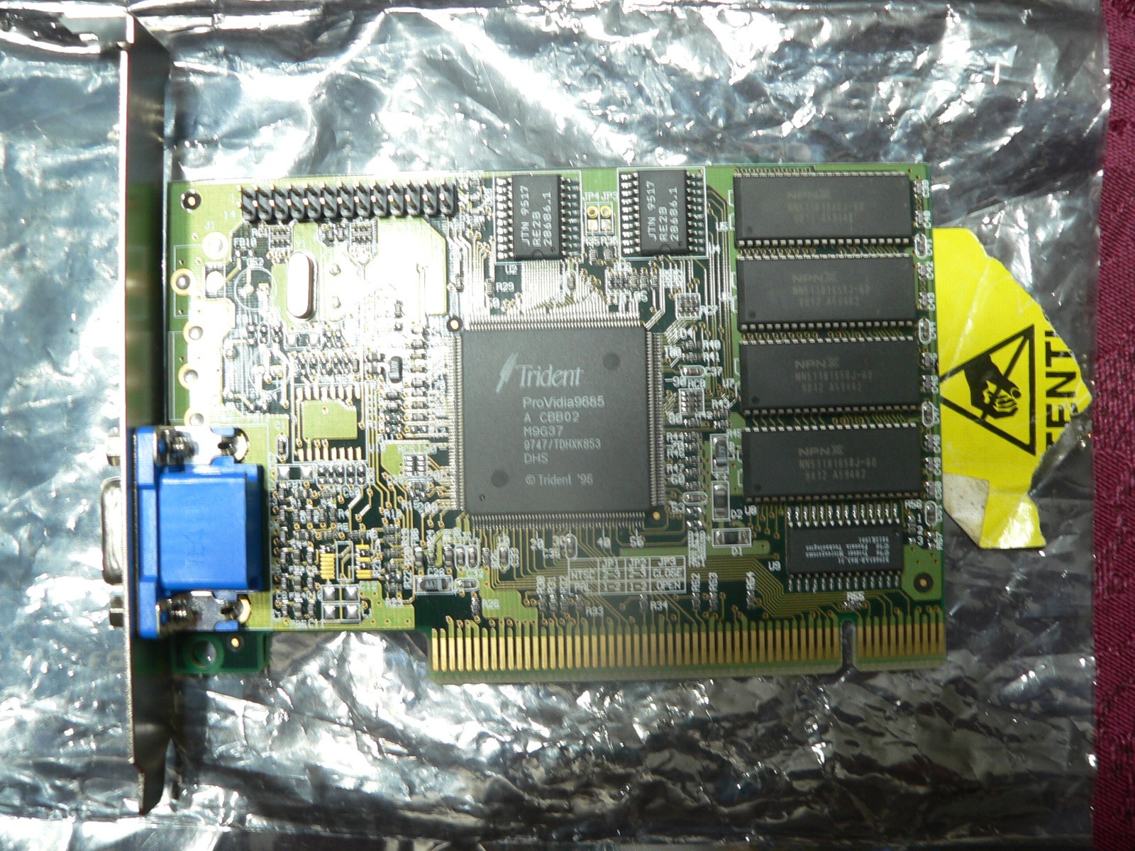 Vintage computer PCI Graphics Video Card Trident 9685 4MB EDO