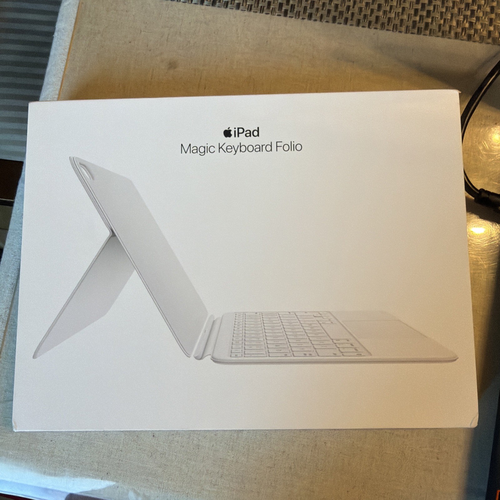 Genuine Apple - iPad Magic Keyboard Folio For iPad A16, 10th Generation - White