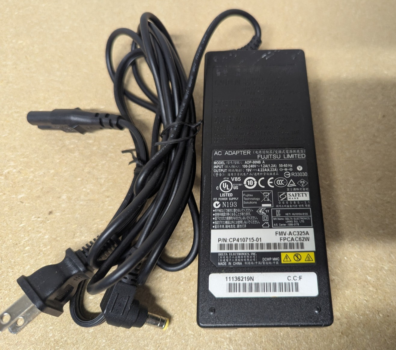 Genuine Fujitsu 80W AC Adapter ADP-80RB A 19V 4.22A Power Supply Charger