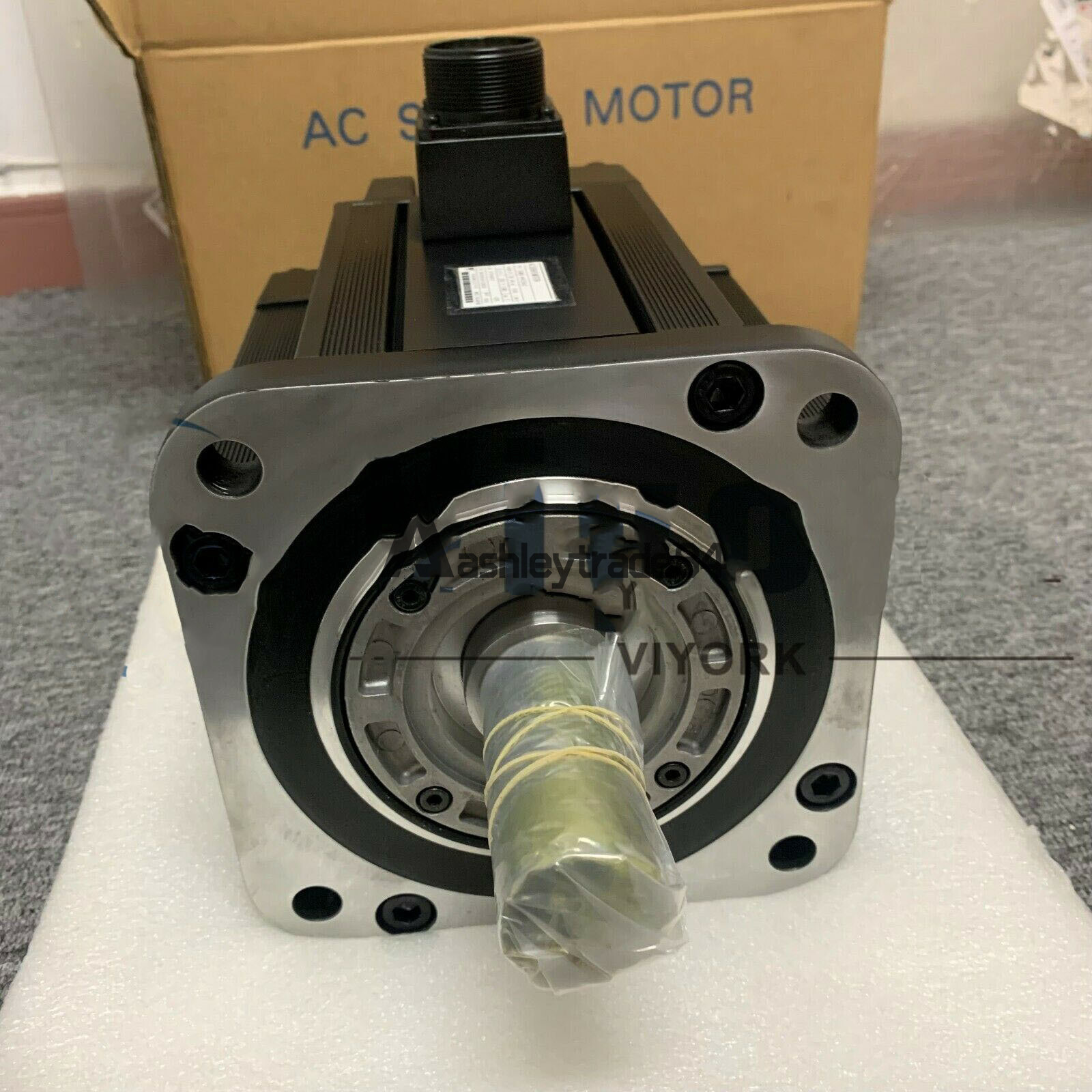 1PCS YASKAWA AC SERVO MOTOR SGMG-44V2AAC NEW