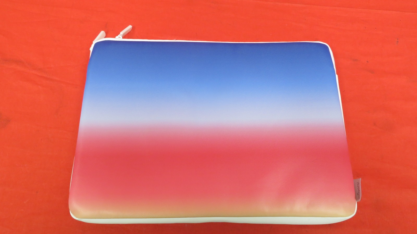 Logitech 14 Inch Neoprene Laptop Sleeve Blue Sunset Brand New 6372