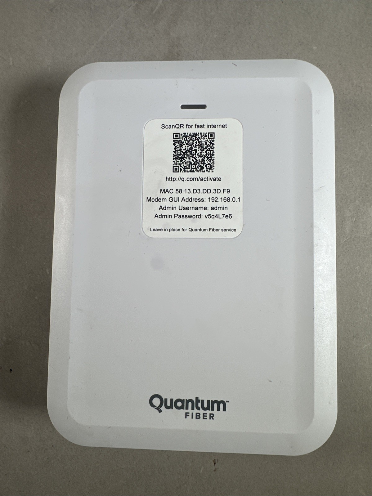 Quantum Fiber Tri Band WiFi 6 Extender Pod Plug In Model Q9500WK 
