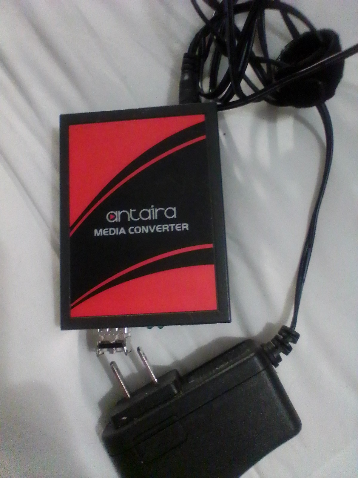Antaira FCU-2805SFP Media Converter