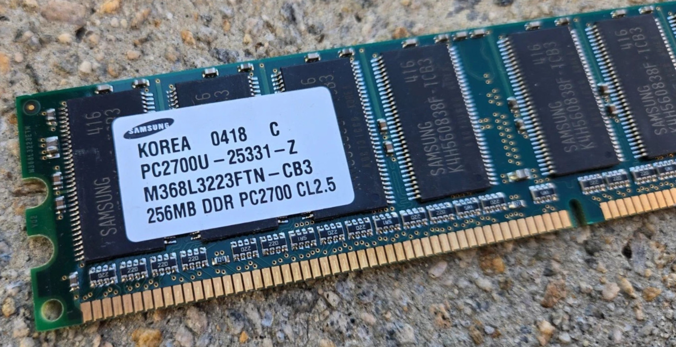 Samsung 256MB DDR PC2700-25331-Z Desktop Memory Ram chip M368L3223FTN-CB3