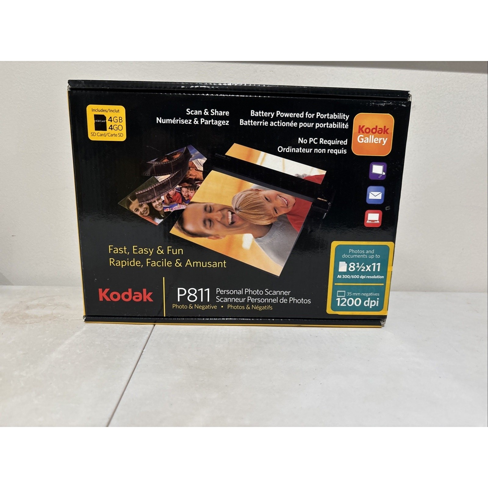 Kodak P811 Personal Photo Slide Negative Scanner Scan & Share New/Sealed Blue