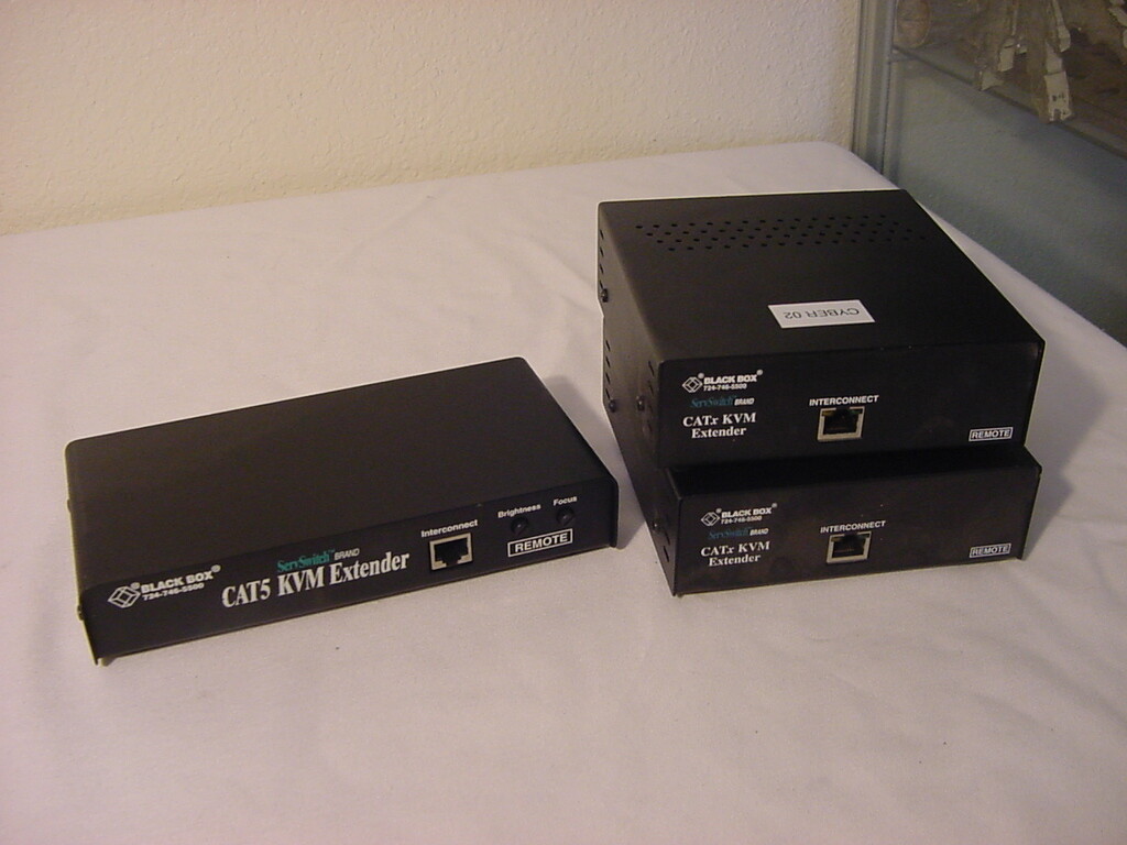 (3) BLACK BOX SERV SWITCH LOT CATx KVM EXTENDERS