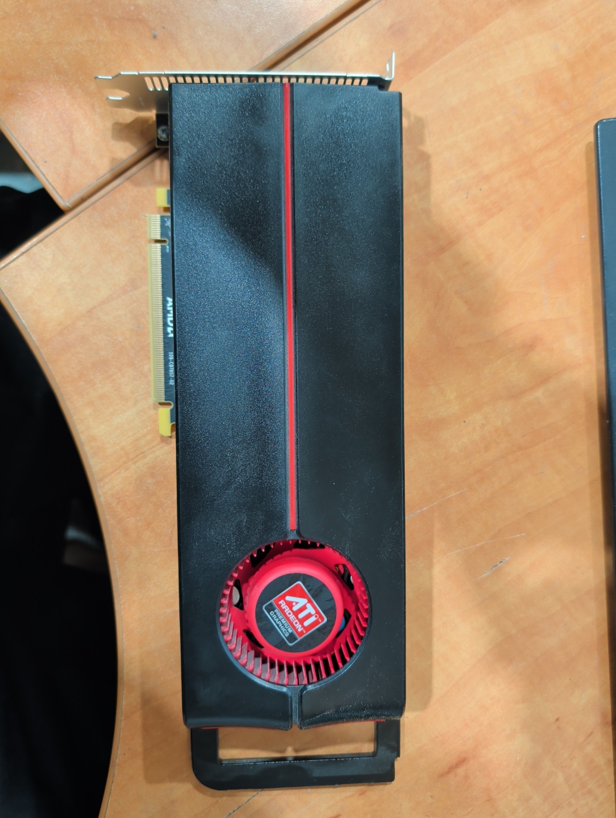 ATI AMD Radeon HD 5870 1GB GDDR5 PCIe Graphics Card 102C0780400 DVI Mini DP