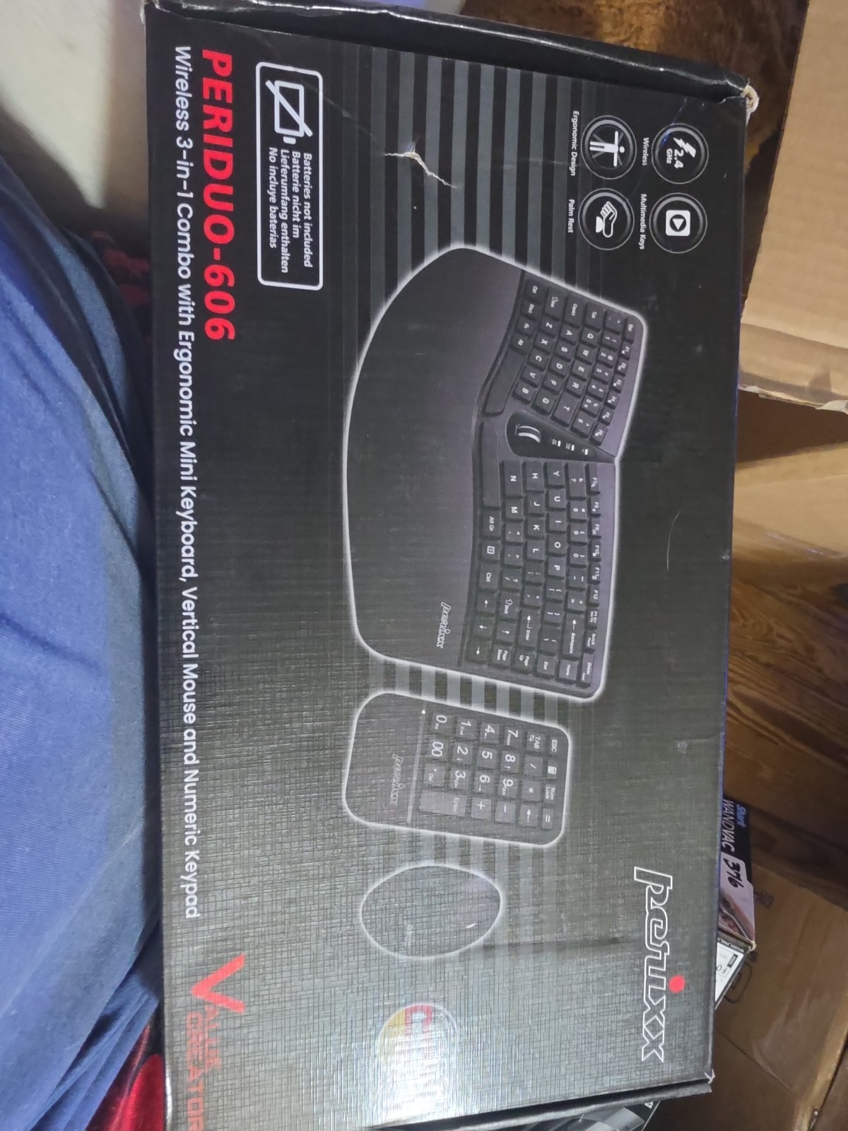 Perixx PERIDUO-606, 3-In-1 Wireless Compact Ergonomic Keyboard Vertical Mouse