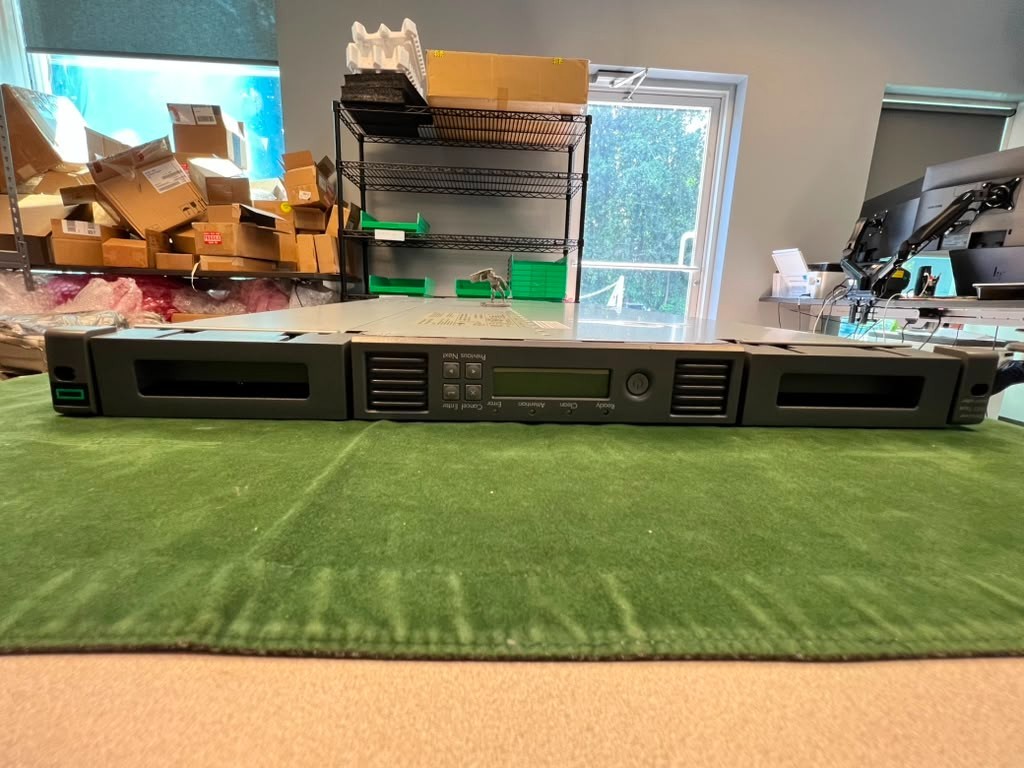 HPE STOREEVER 1/8 G2 LTO-7 ULTRIUM 15000 FC TAPE AUTOLOADER